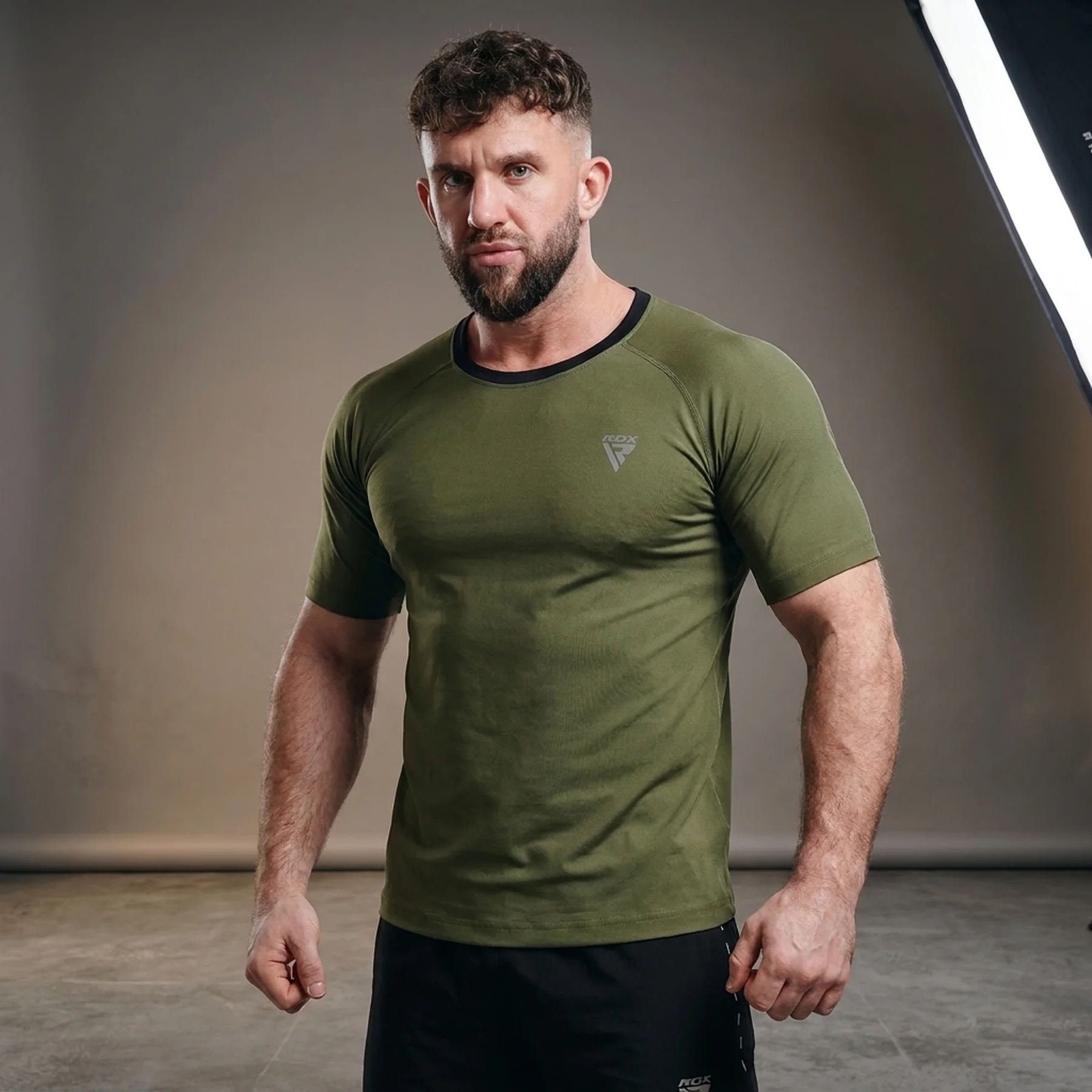 Чоловіча футболка RDX M1 з ефектом сауни Army Green M