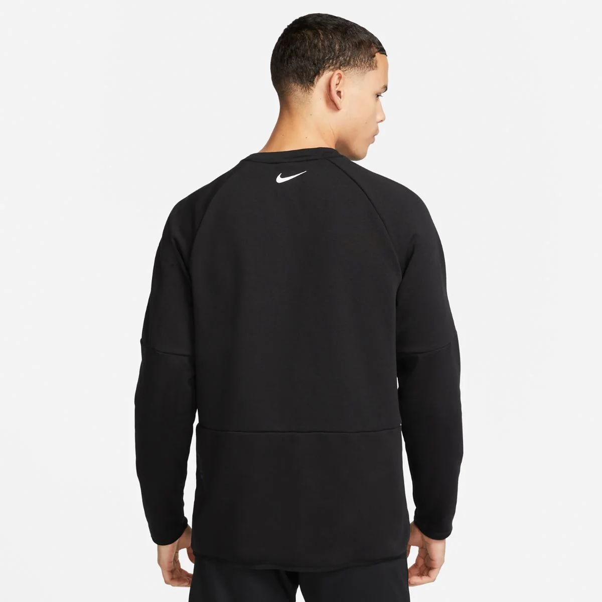Чоловіча футболка З Довгим Рукавом Nike M Dri-Fit Dry Ls Moving Co DX0902-010 — Одяг