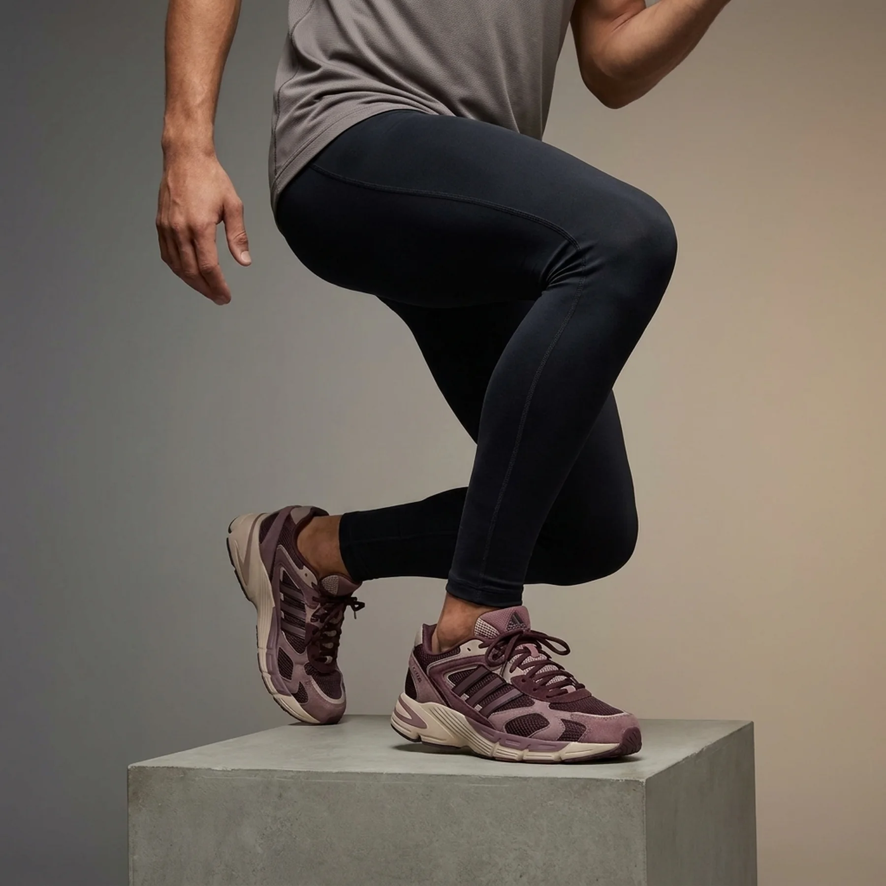 Чоловіче взуття Adidas Adistar XLG 2.0 Wonder Taupe Adidas