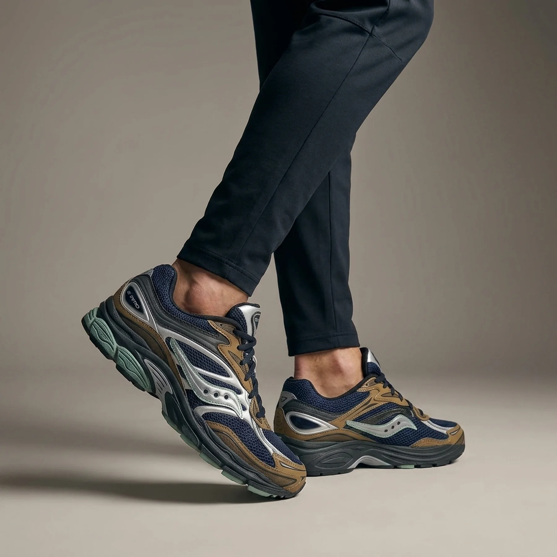 Чоловіче взуття Кросівки Saucony Progrid Omni 9 TMY Saucony