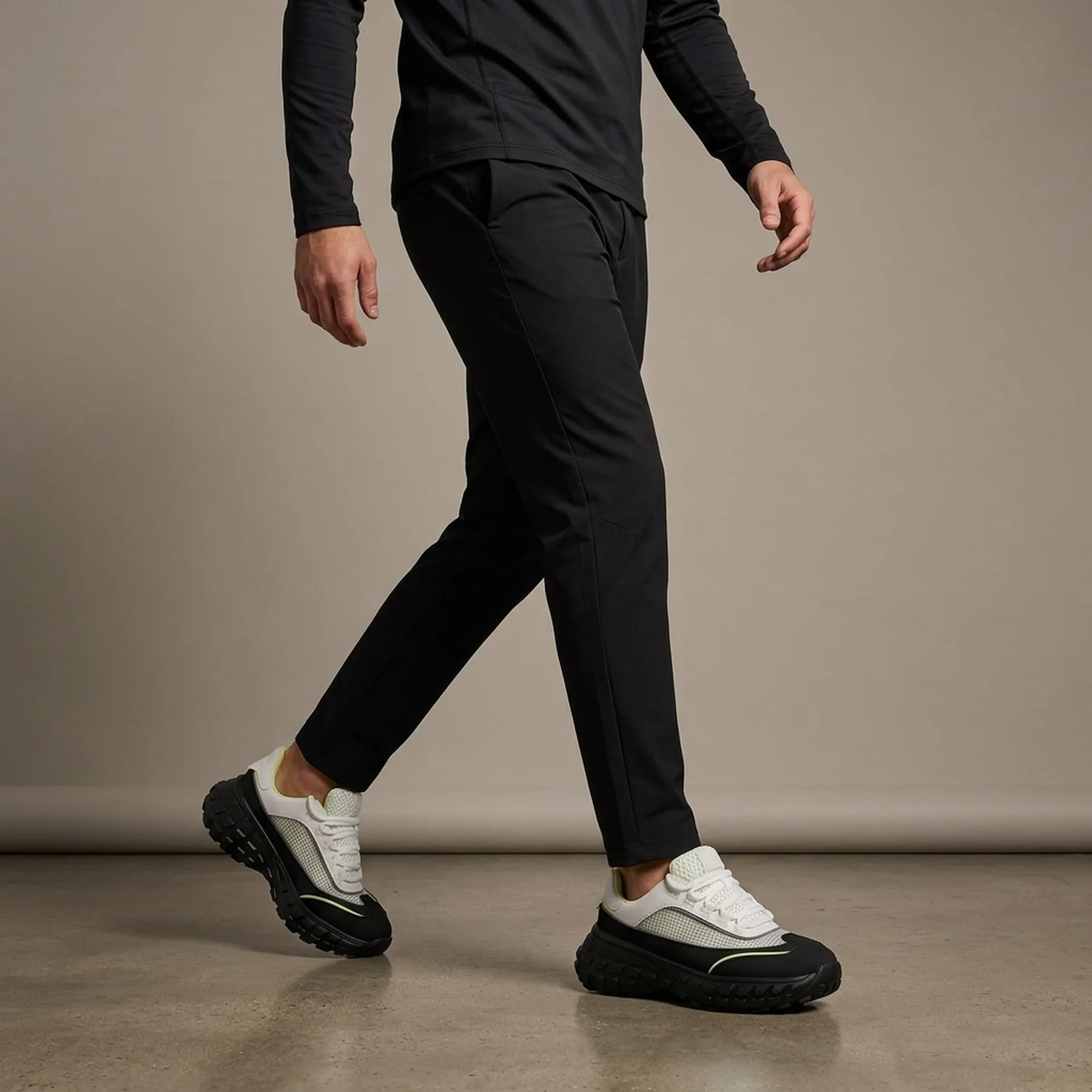 Чоловічі кросівки DKNY 44