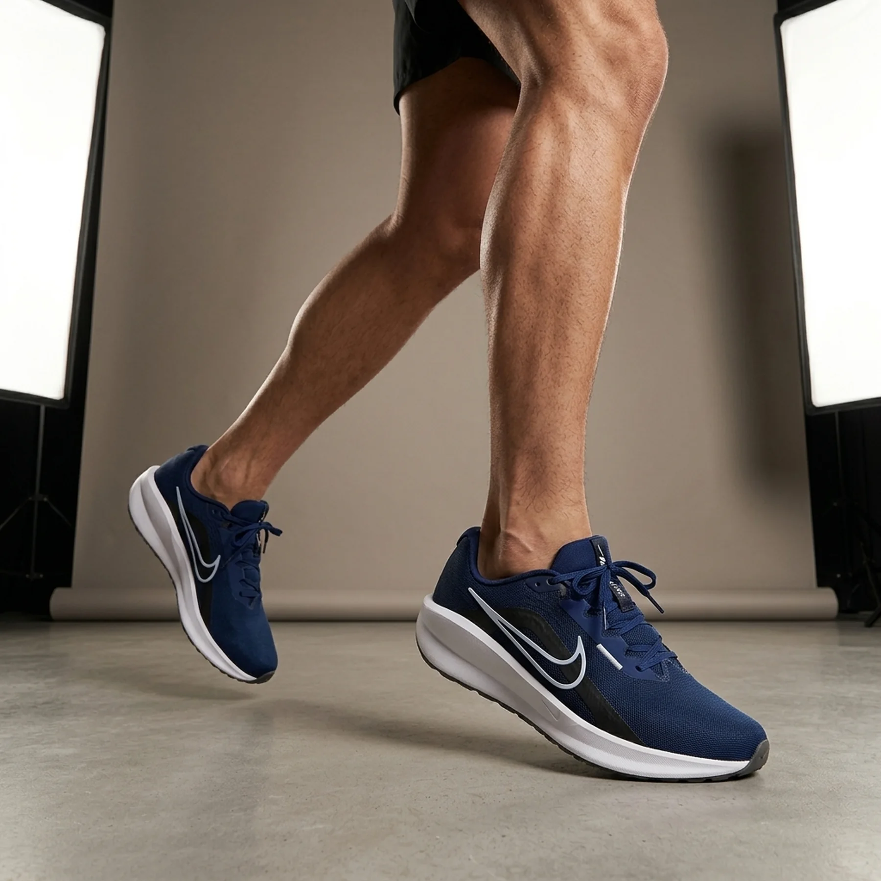 Кросівки для бігу чоловічі Nike Downshifter 13 (FD6454-400)