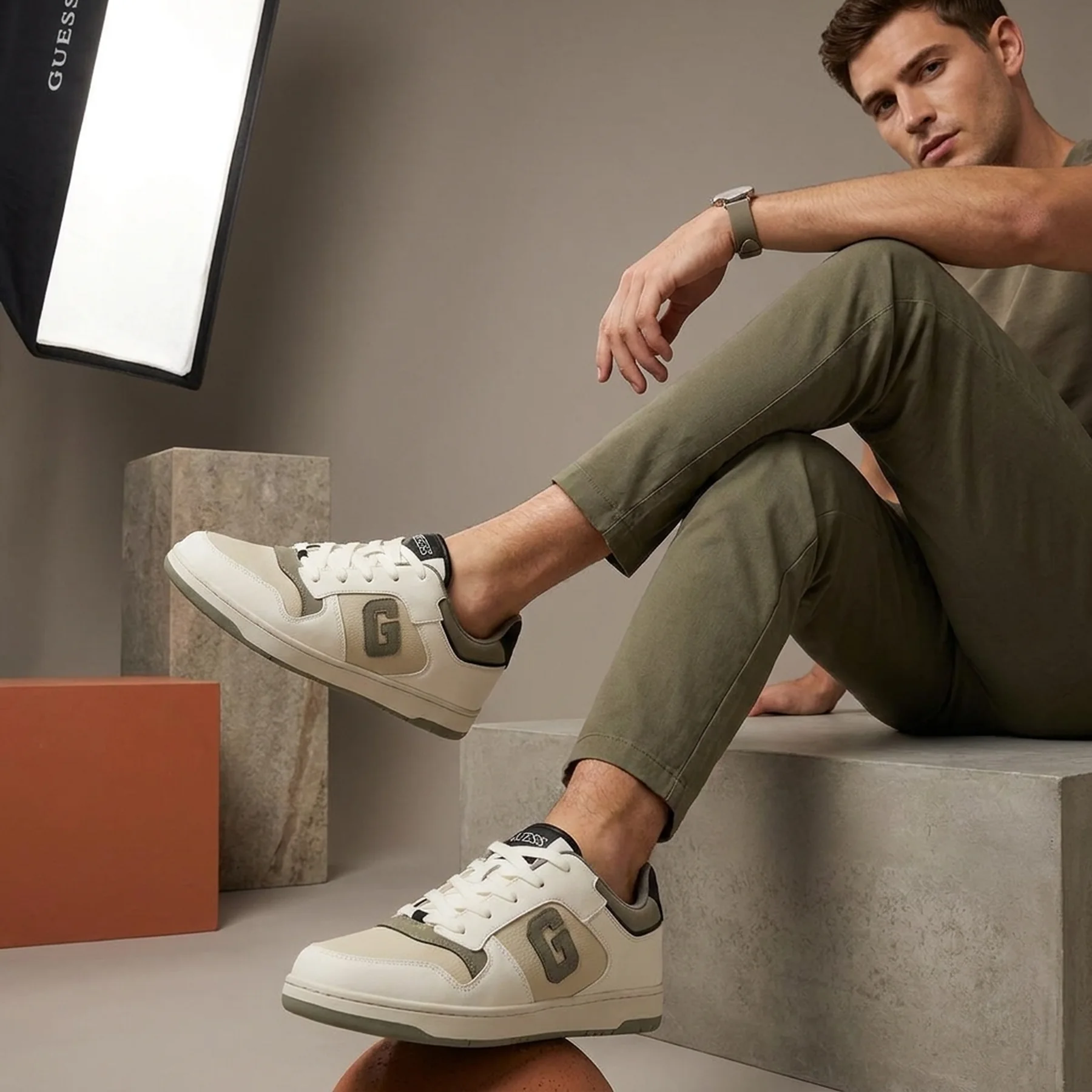Чоловічі кросівки GUESS з логотипом 43,5