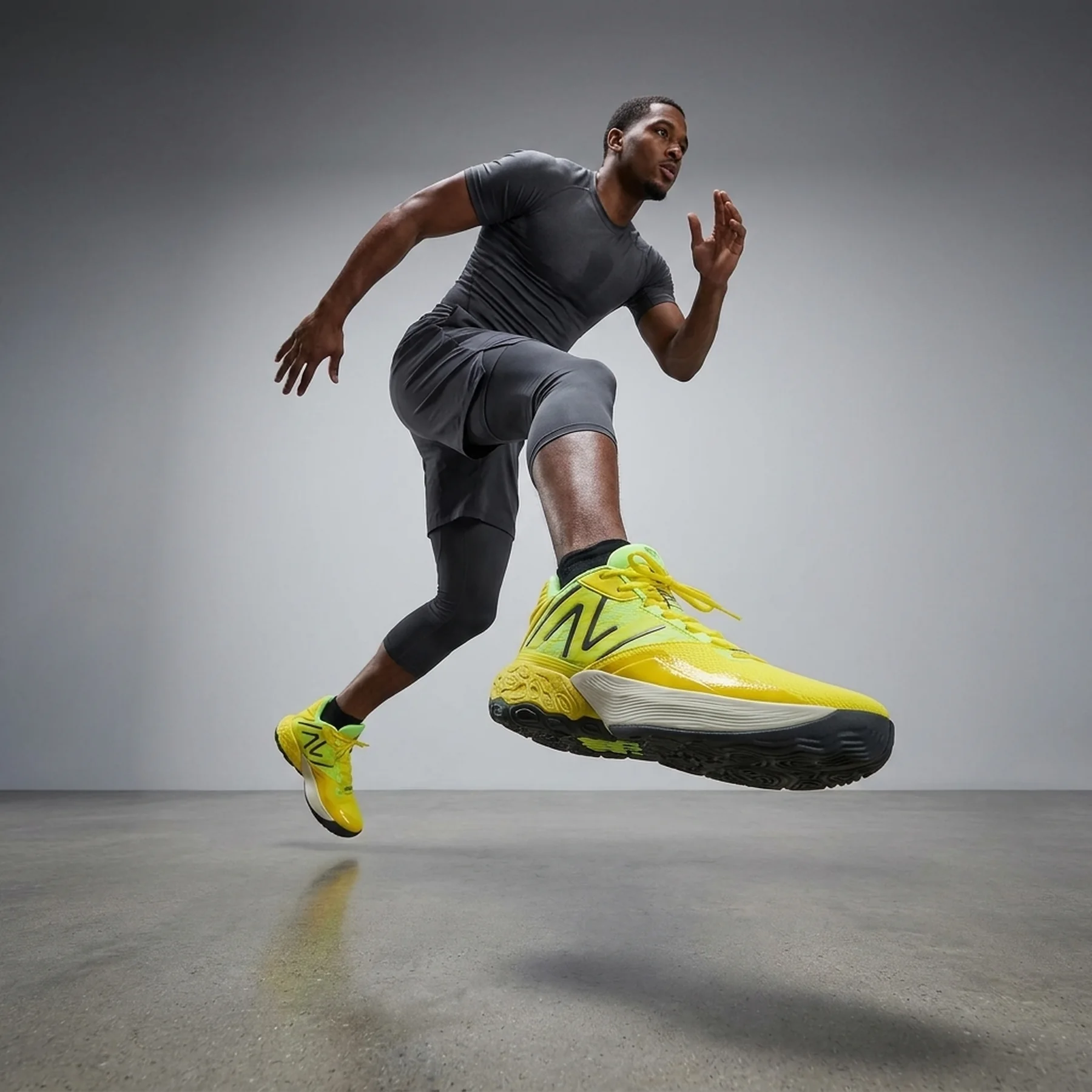 Чоловічі кросівки New Balance TWO WXY V4 39,5