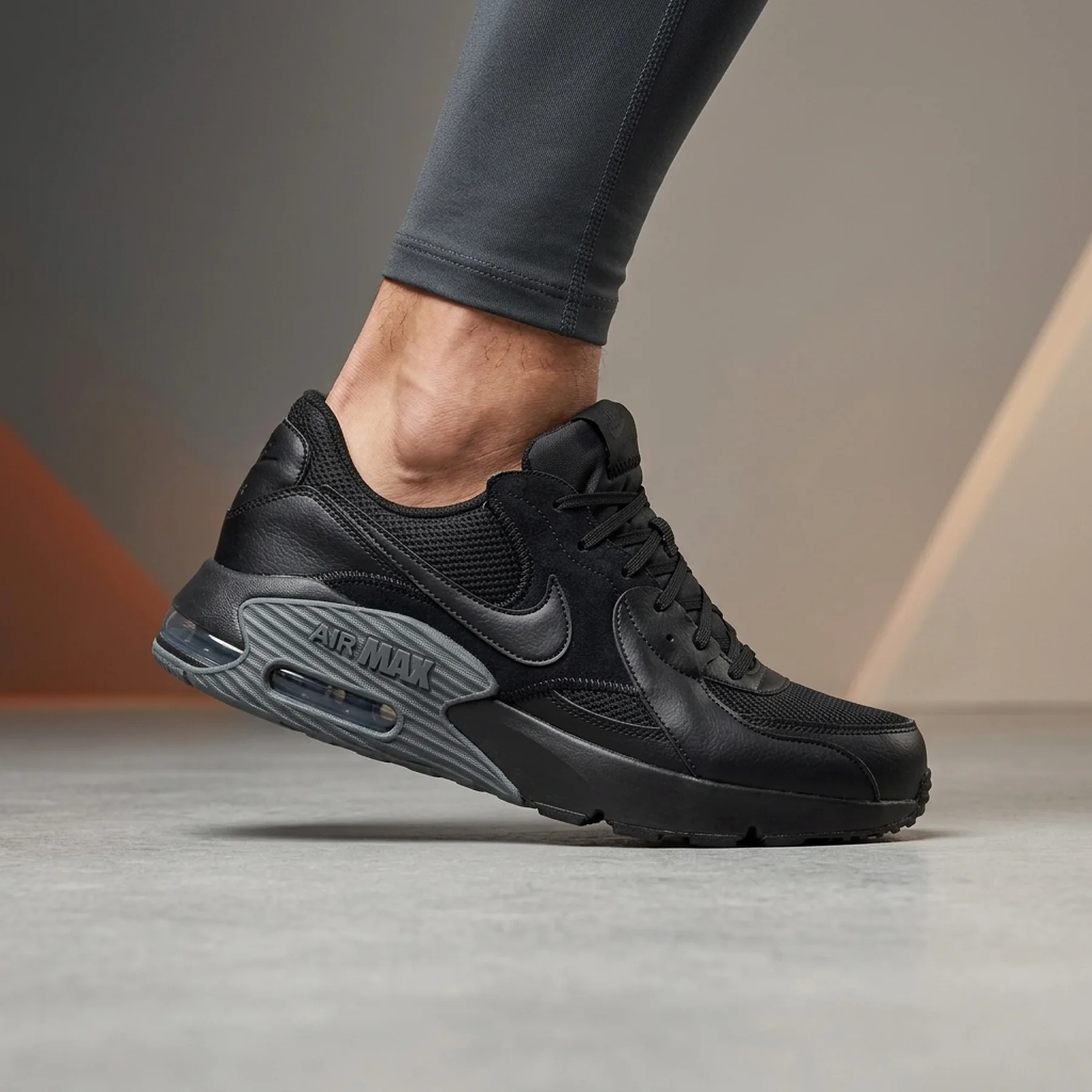 Чоловічі кросівки Nike Air Max Excee Running на шнурівці 40,5
