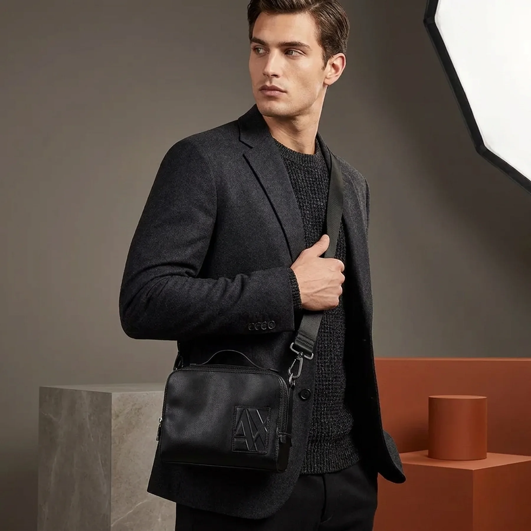 Чоловічі сумки Armani Exchange через плече 1159829942 (Чорний One size)