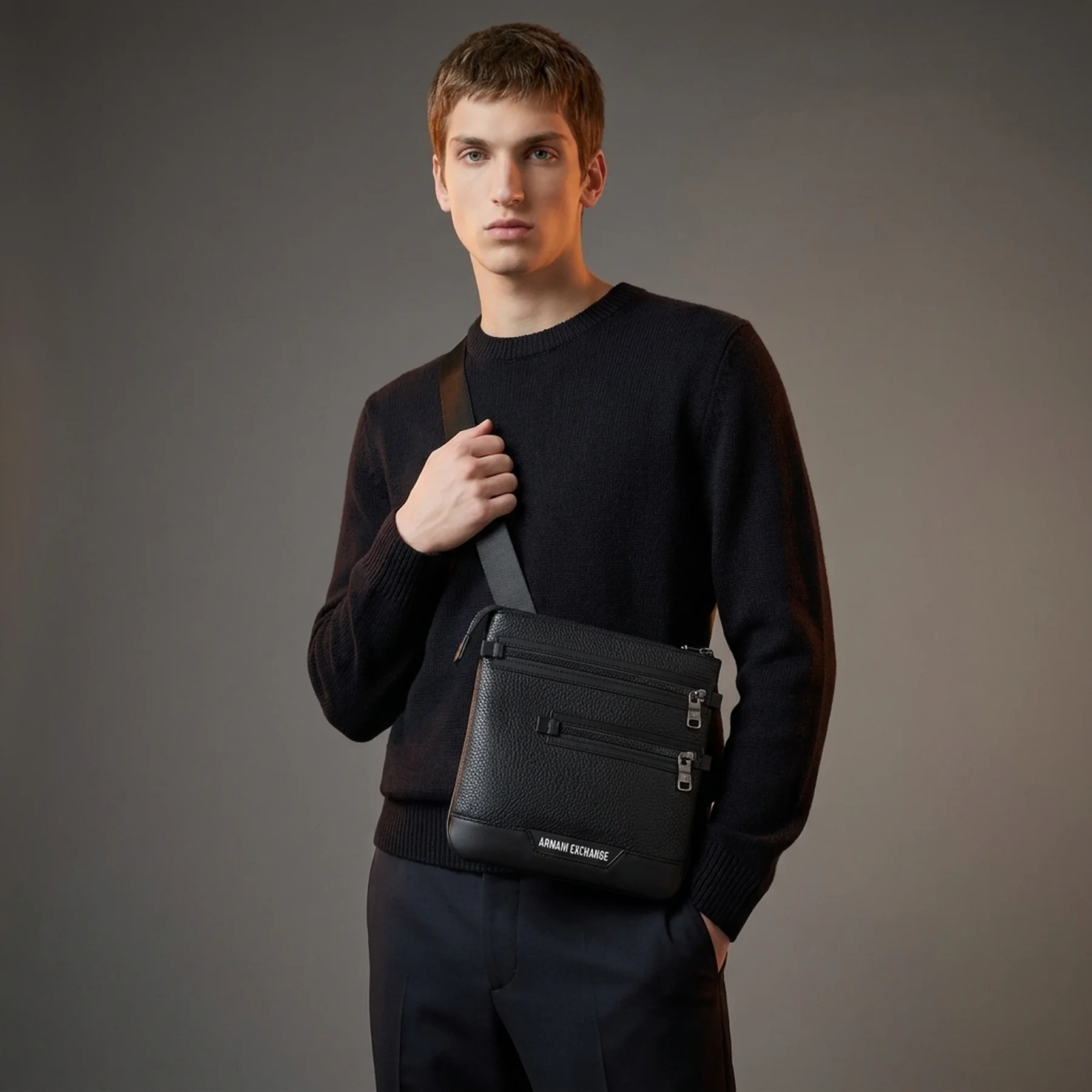 Чоловічі сумки Armani Exchange через плече 1159832549 (Чорний One size)