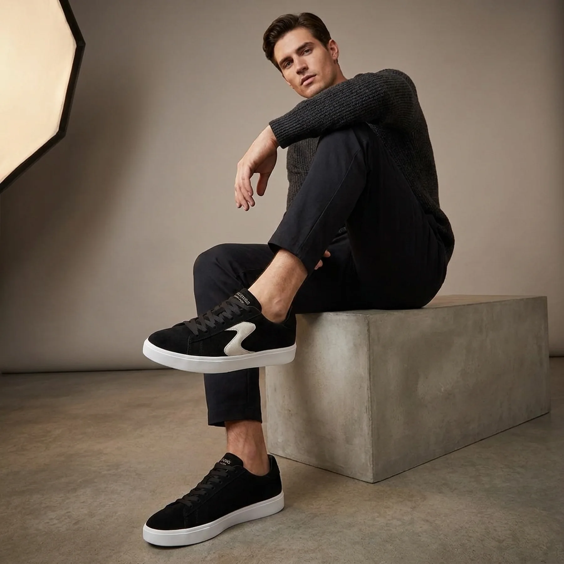 Чоловічі замшеві кеди Skechers Eden 45,5