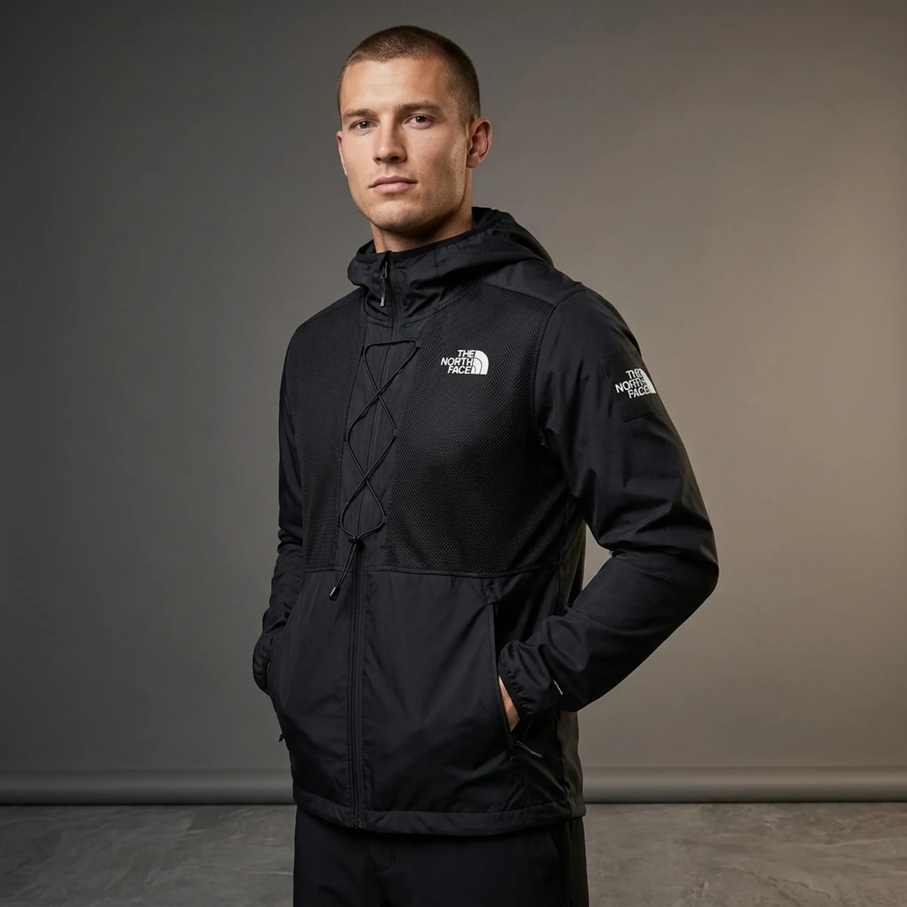 Чорна куртка TNF MEN'S FLYPACK HYBRID