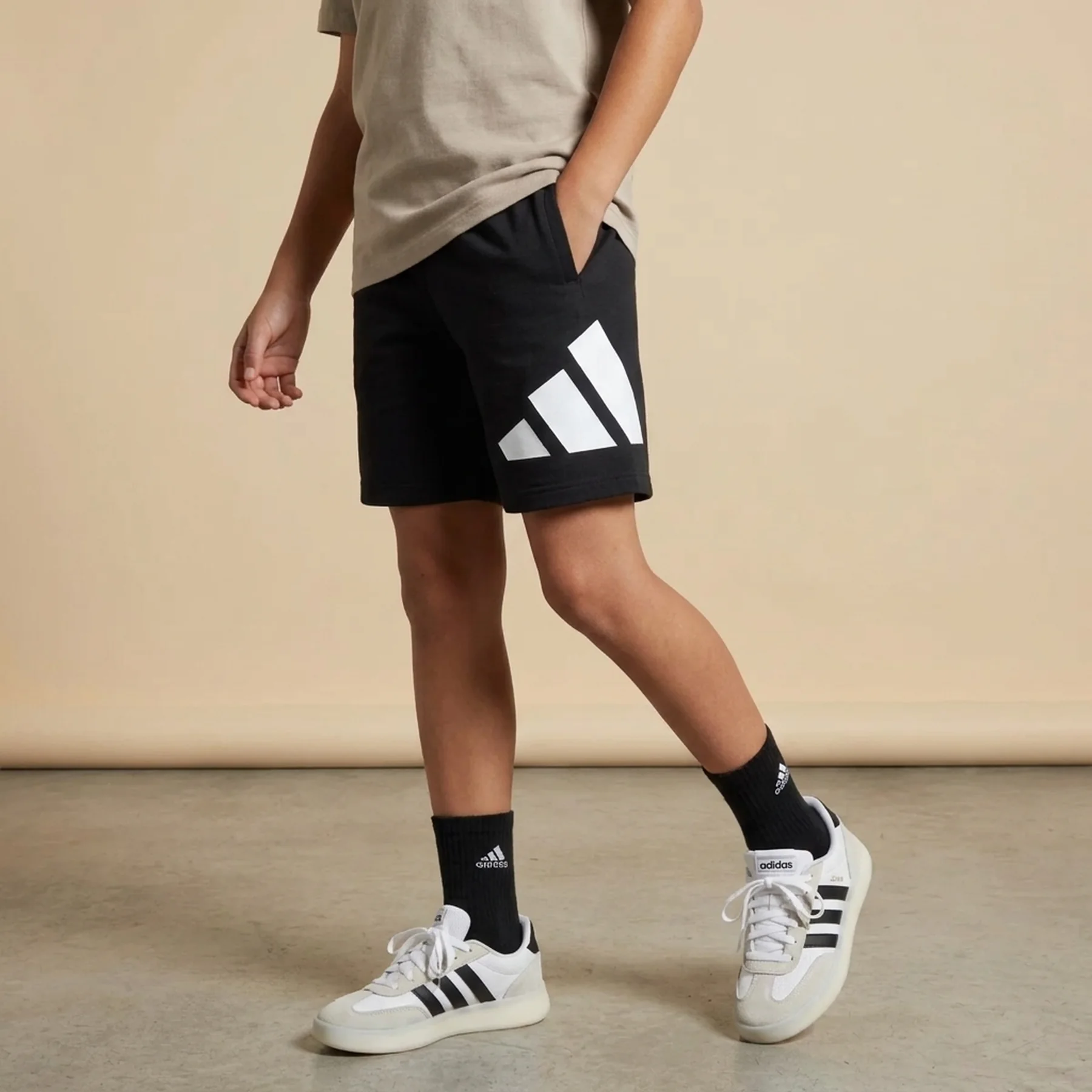 Дитячі шорти Essentials Kids adidas JE1391