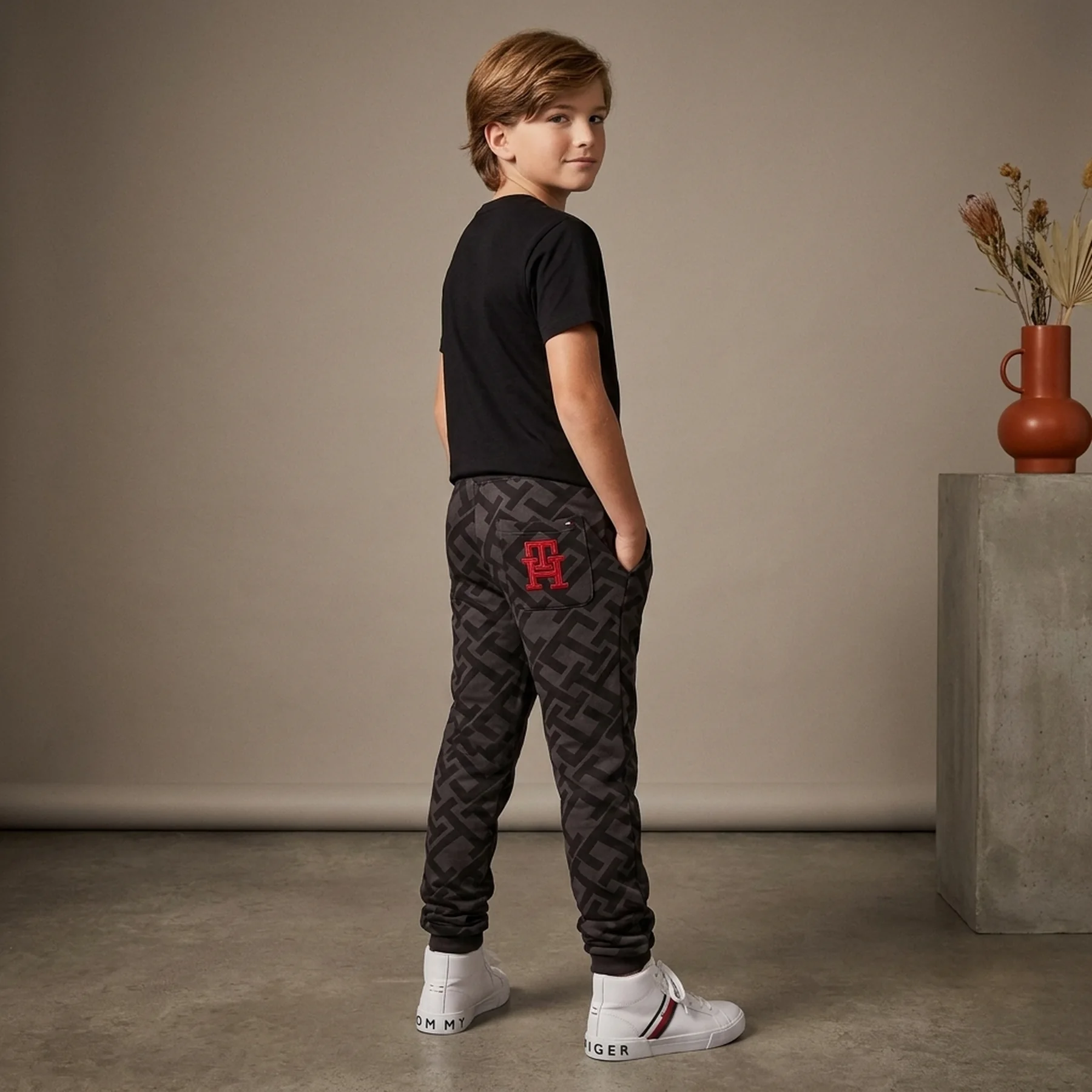 Дитячі тани джоггери Tommy Hilfiger 1159838117