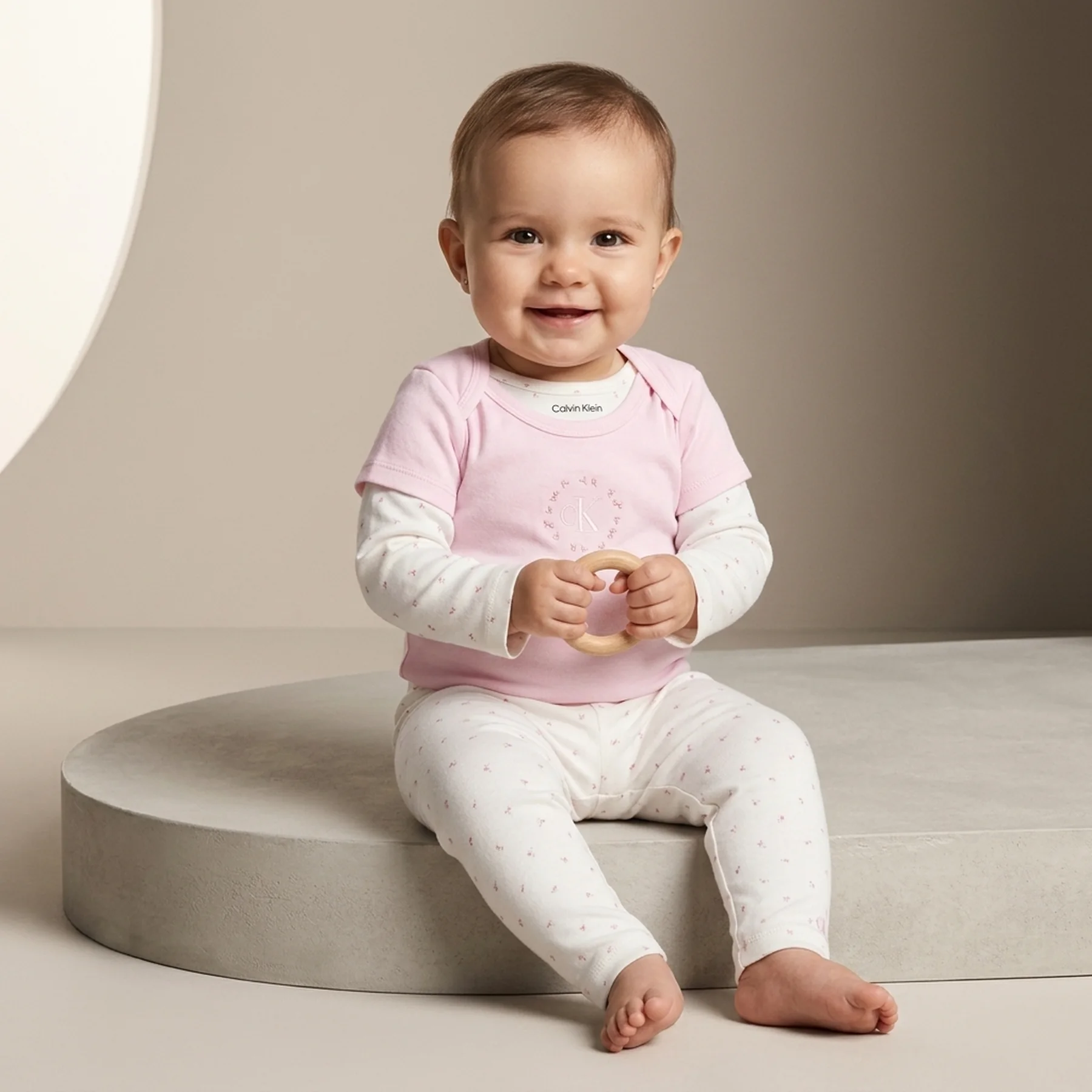 Дитячий комплект Calvin Klein 2 боді та штани 1159854702