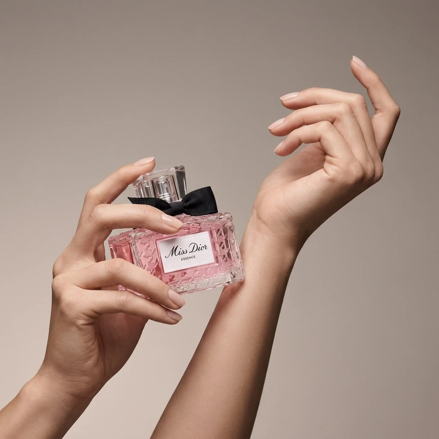 Духи для женщин Dior Miss Dior Essence 50 мл