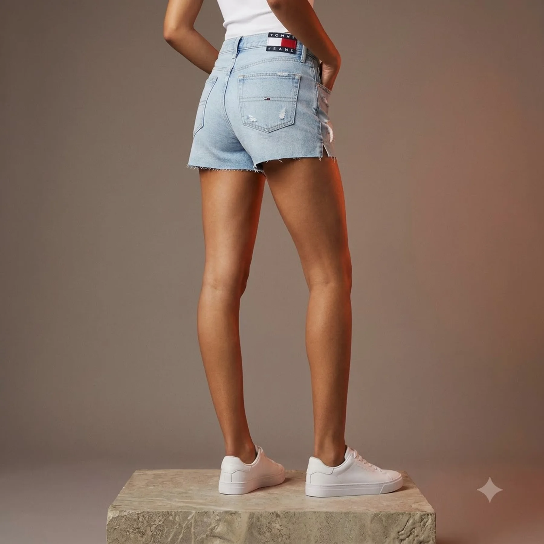 Джинсові шорти Tommy Hilfiger з рваними деталями 1159854348