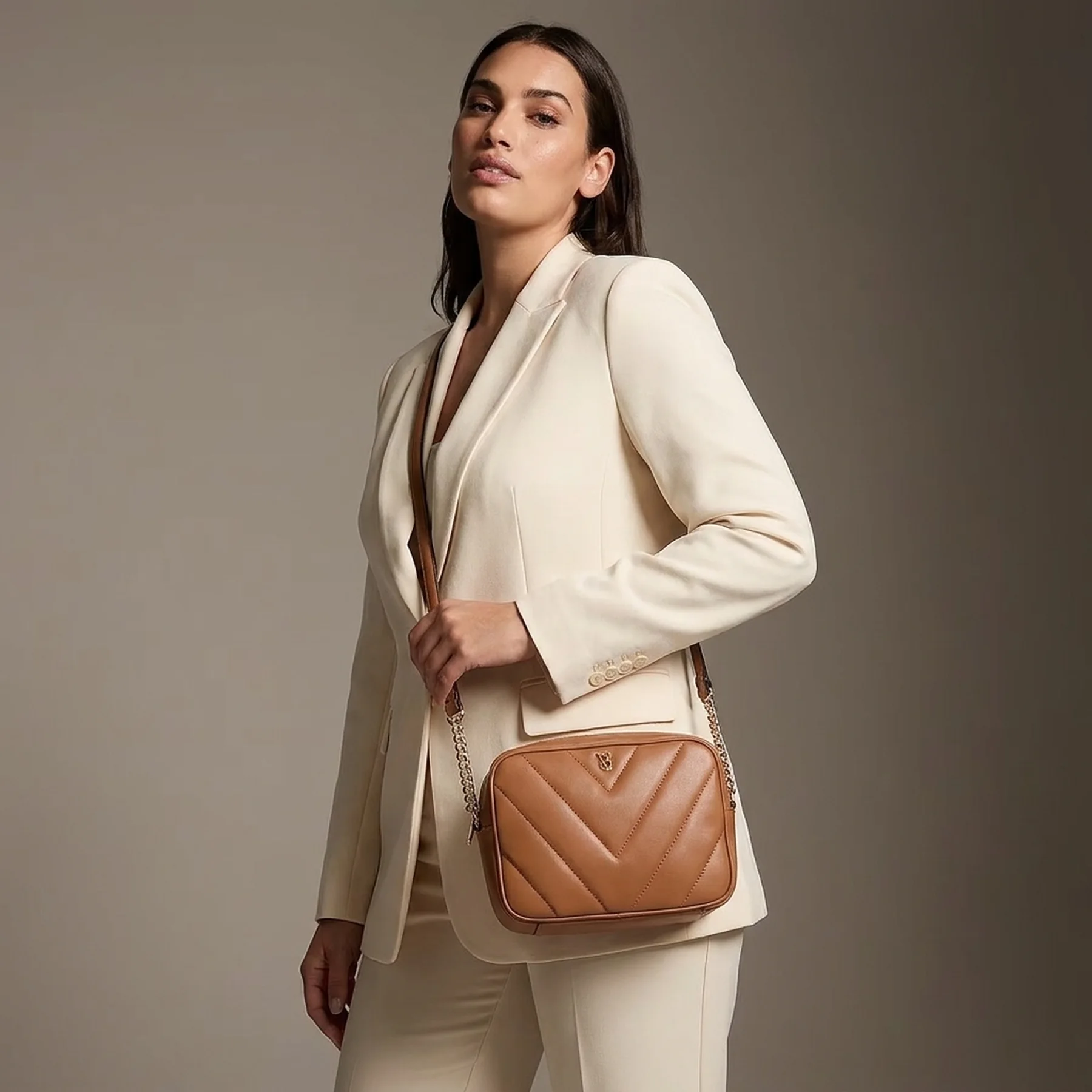 Елегантна жіноча сумка Victoria's Secret кроссбоді на блискавці 1159824086 (Коричневий One Size)