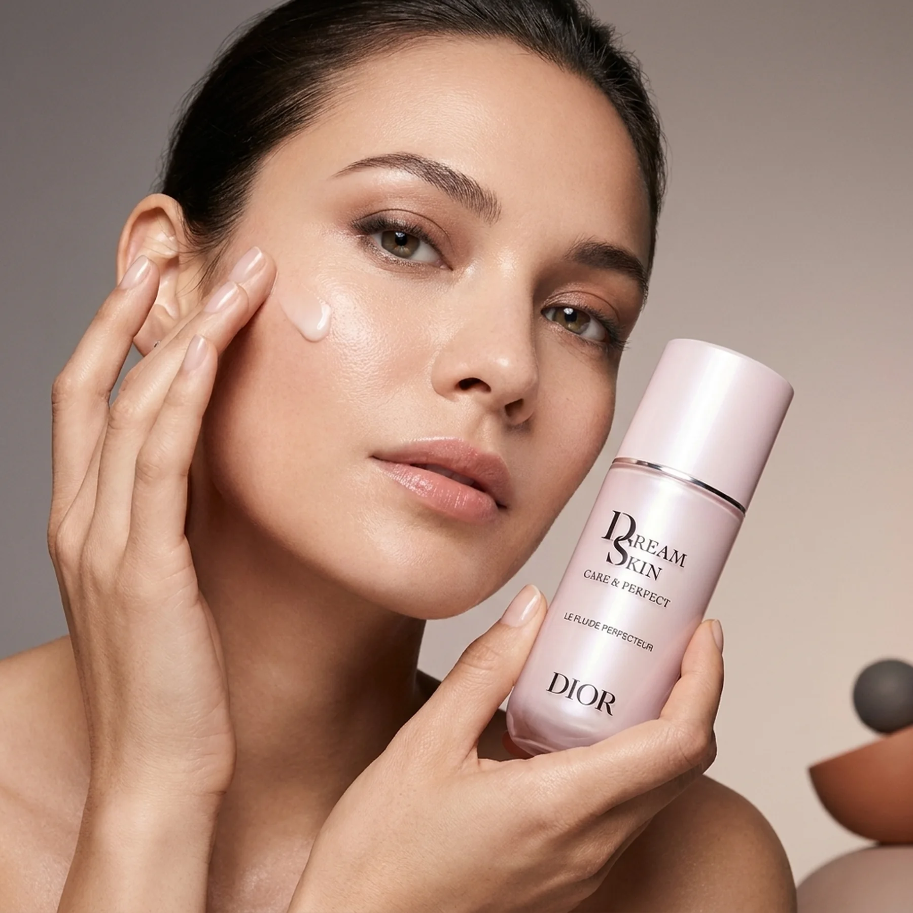 Эмульсия для лица Dior Dreamskin Care and Perfect Le Fluide Perfecteur 75 мл