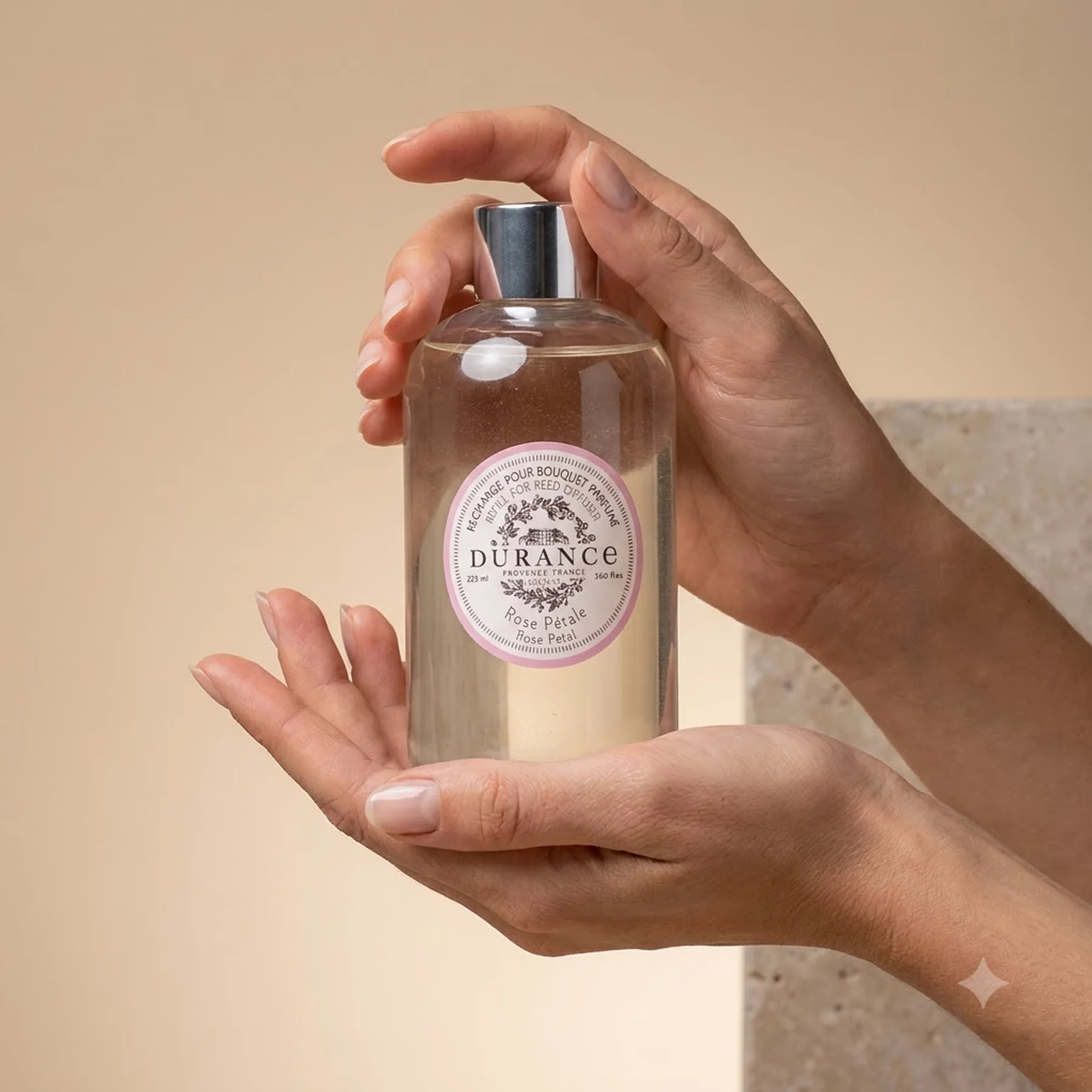 Эссенция парфюмированная для дома Durance Refill Bouquet Parfume Les Eternelles 225 мл Пелюстки троянди