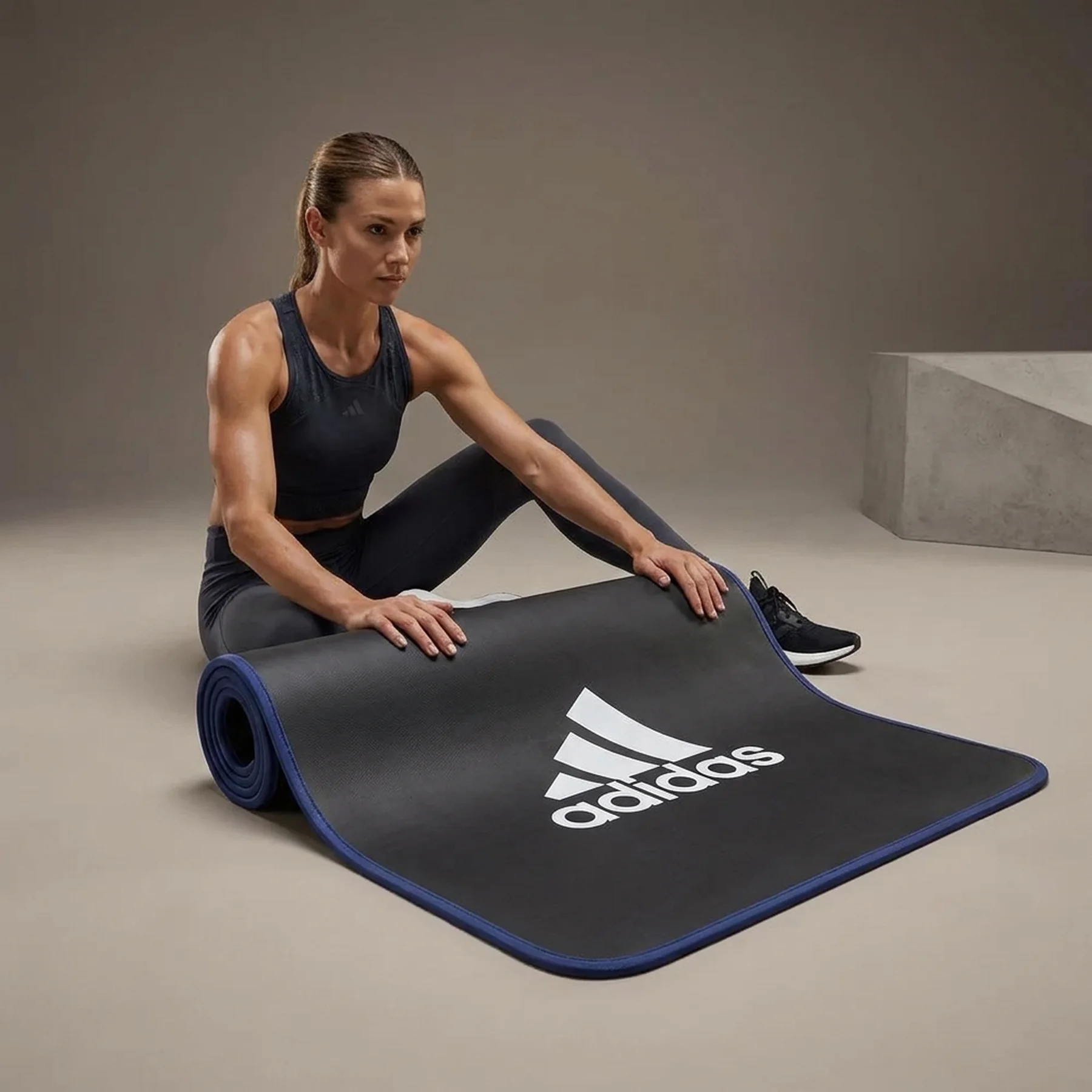 Килимок для тренуваннь Adidas Trainingsmatte чорний, синій Уні 183х61х1