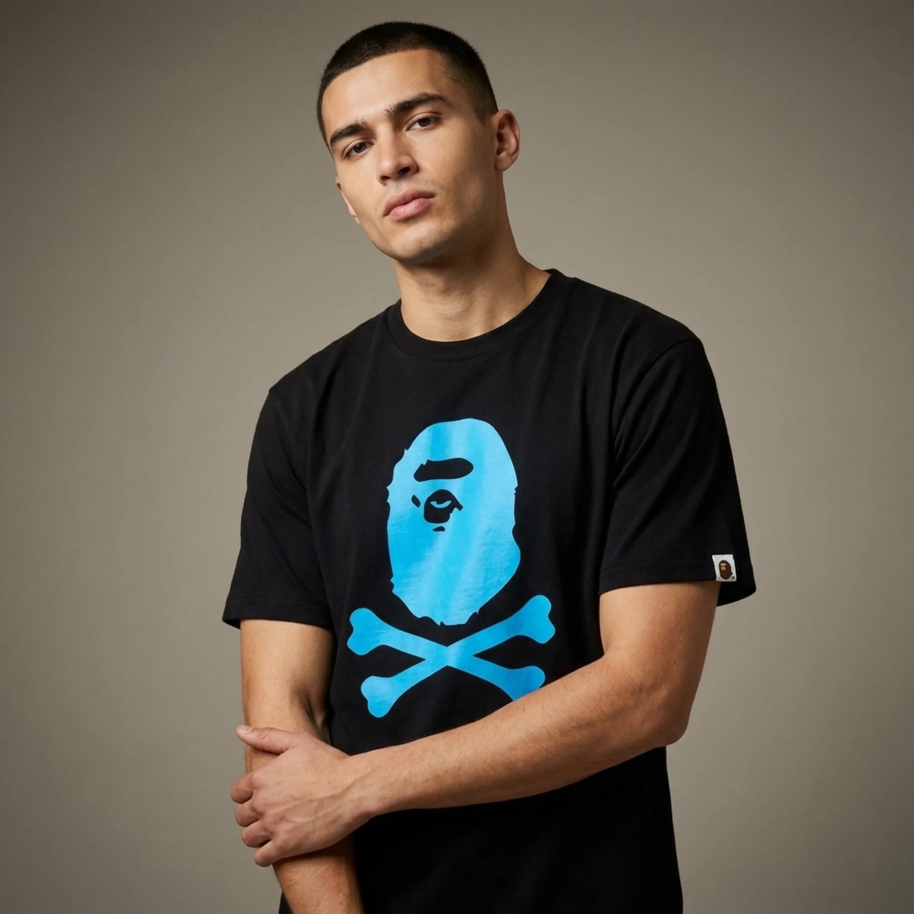 Футболка Bape Neon Ape Crossbone