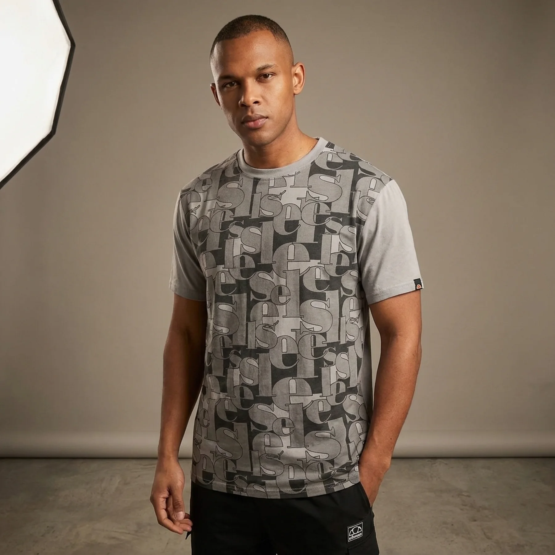 Футболка чоловіча Ellesse Gilliano T-Shirt (SHV20113-109)