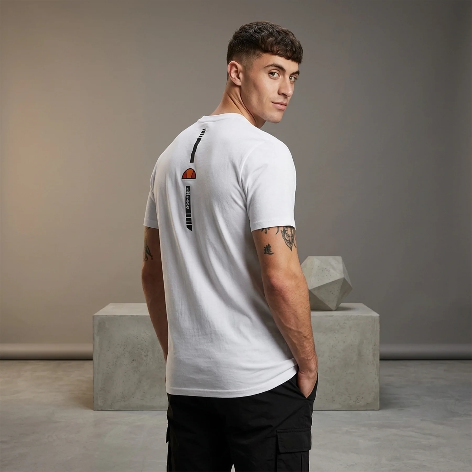 Футболка чоловіча Ellesse Pertuso Short Sleeve T-Shirt (SXR17669-908)