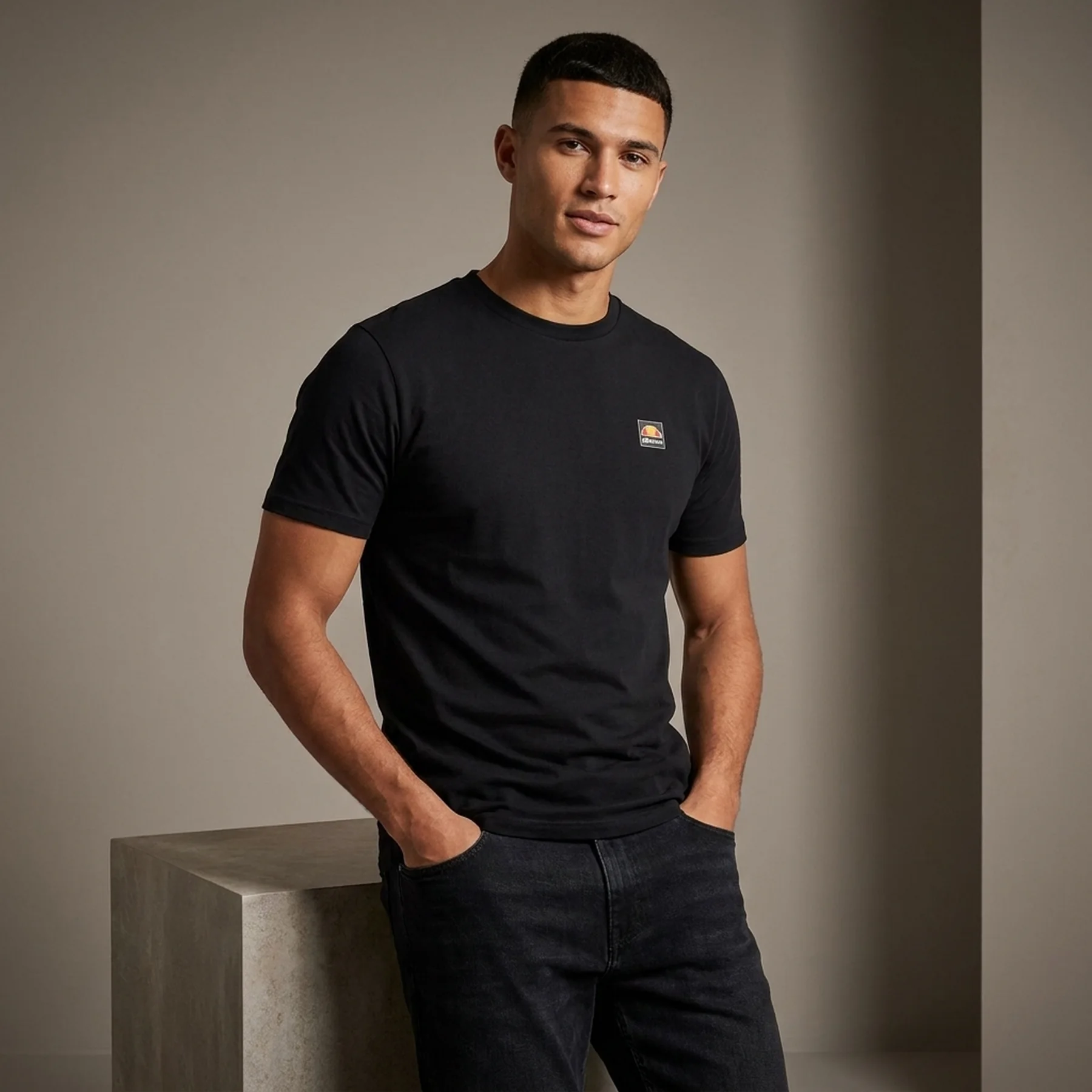 Футболка чоловіча Ellesse Pertuso Tee (SXR17669-011)