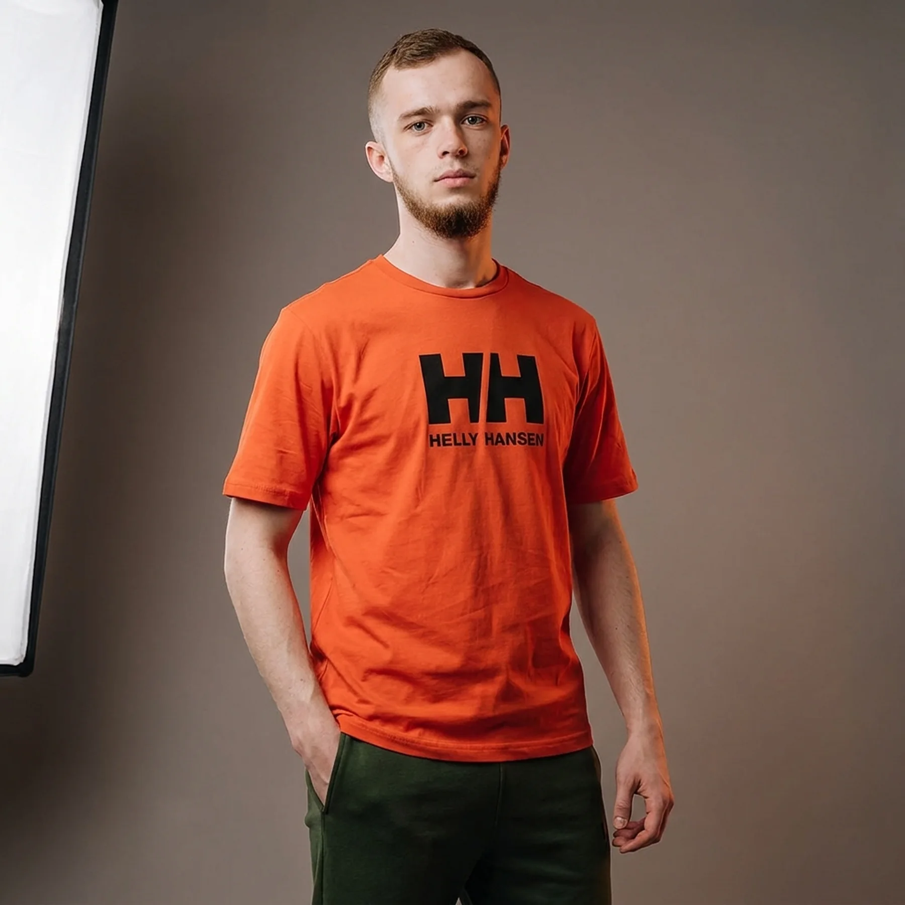 Футболка чоловіча Helly Hansen Logo T-Shirt (33979-300)