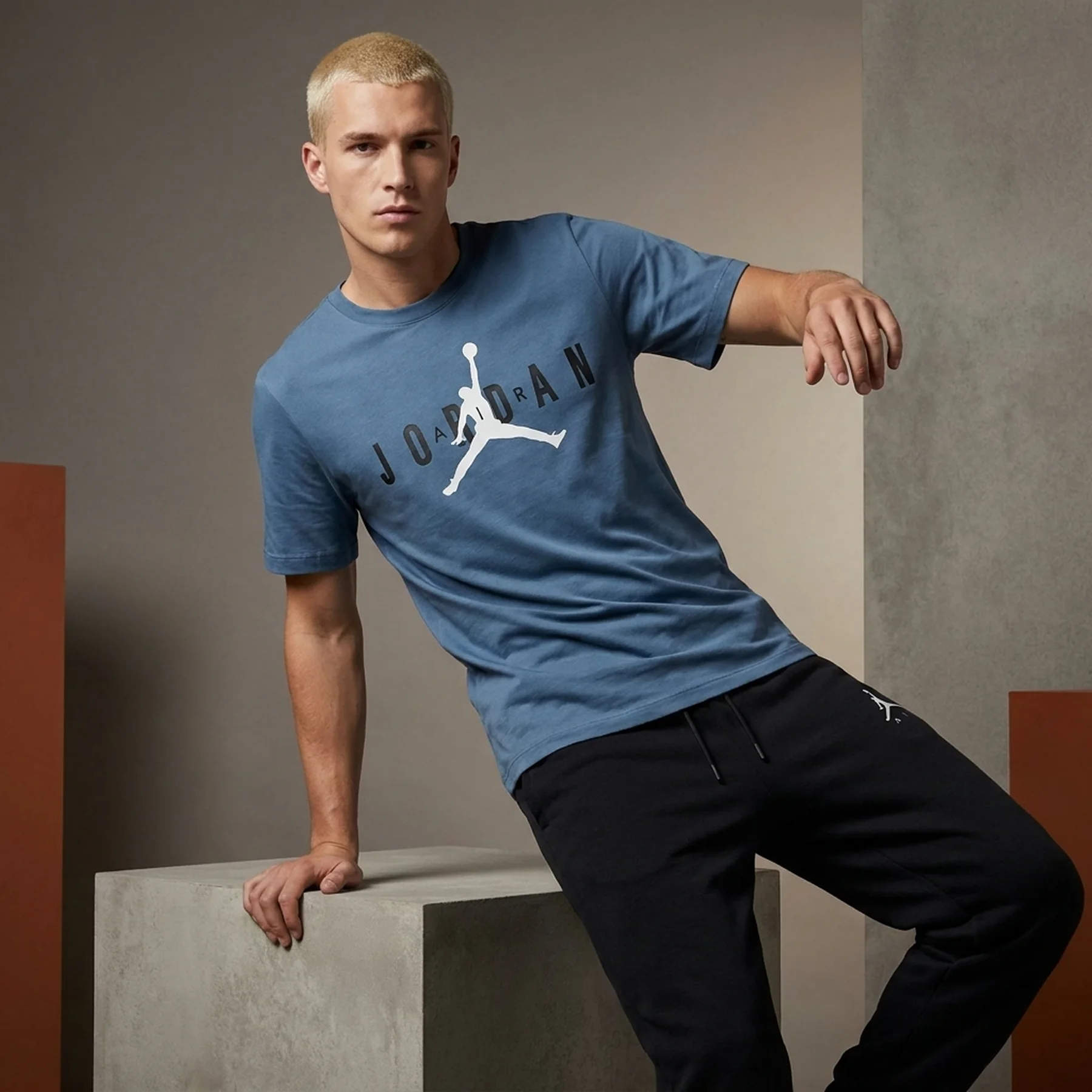 Футболка чоловіча Jordan Air Stretch Tee (DV1445-457)
