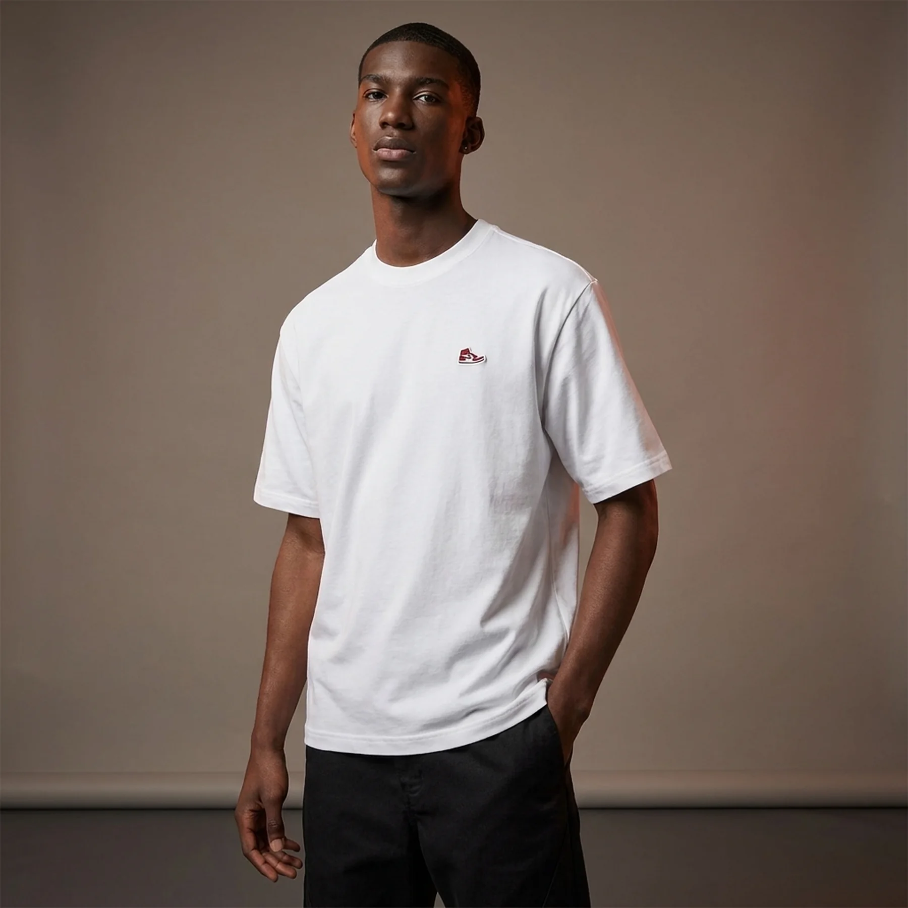 Футболка чоловіча Jordan Air T-Shirt Brand (FN5982-100)