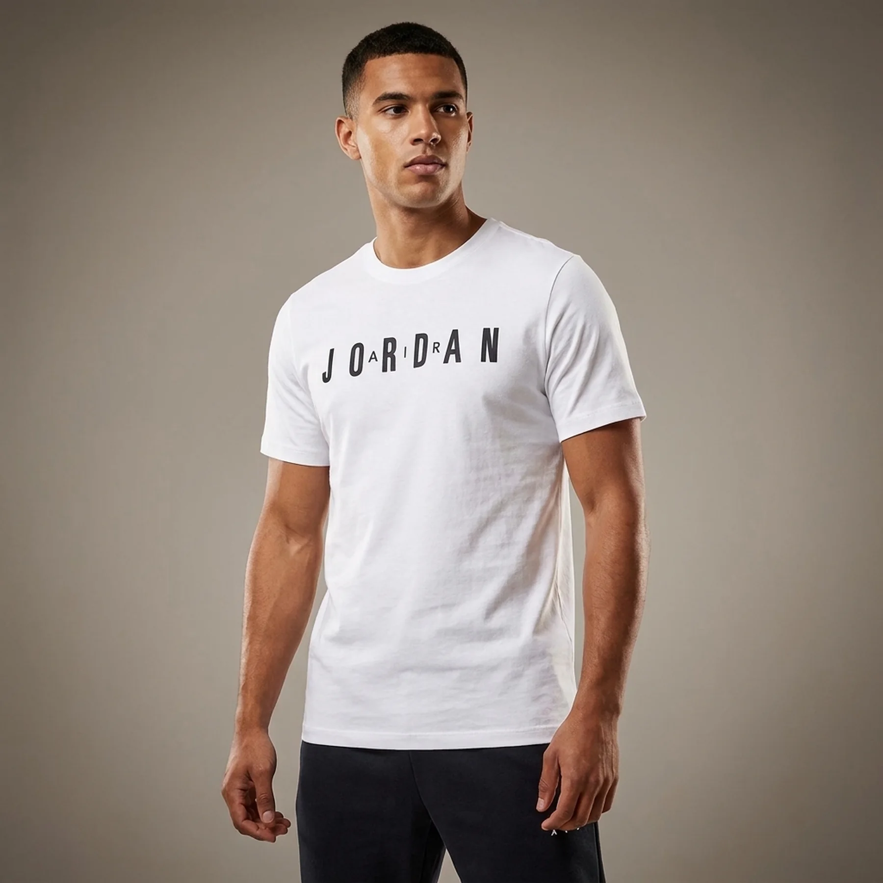 Футболка чоловіча Jordan Air Tee Tshirt (DM3182-100)