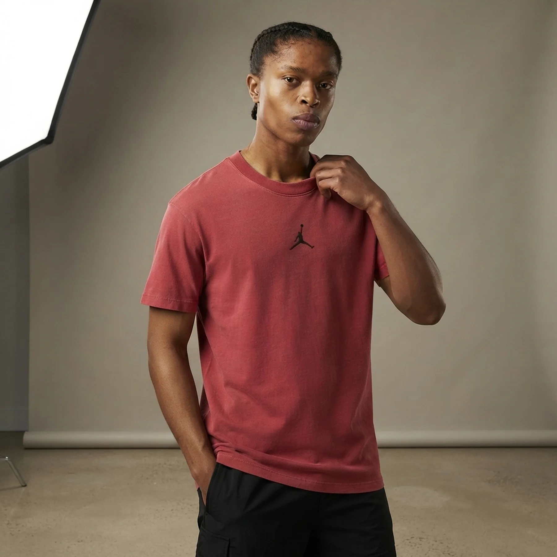 Футболка чоловіча Jordan Dri-Fit Air Short-Sleeve Graphic Top Red (DA2694-687)