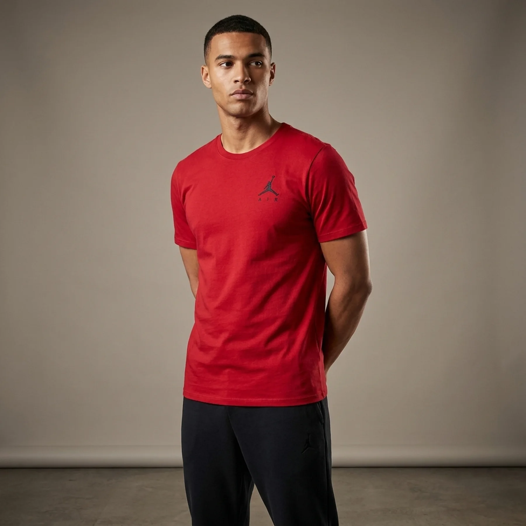 Футболка чоловіча Jordan Jumpman Air Embrd Tee (AH5296-687)