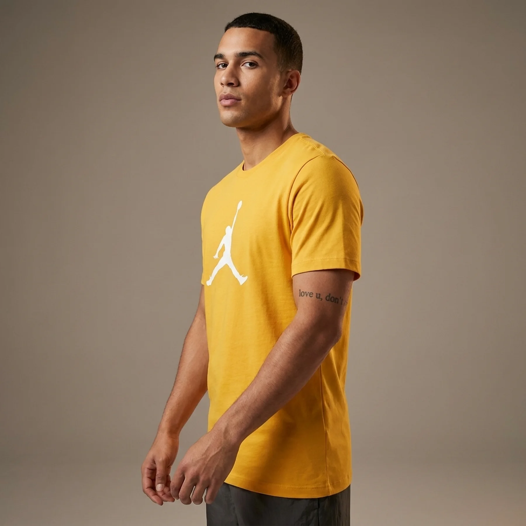 Футболка чоловіча Jordan Jumpman Short-Sleeve (CW5190-752)