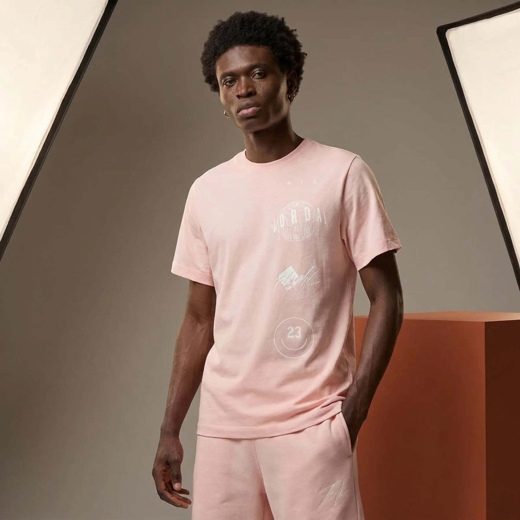 Футболка чоловіча Jordan M J Brand Logo Stack Ss Crw (FN6027-622)