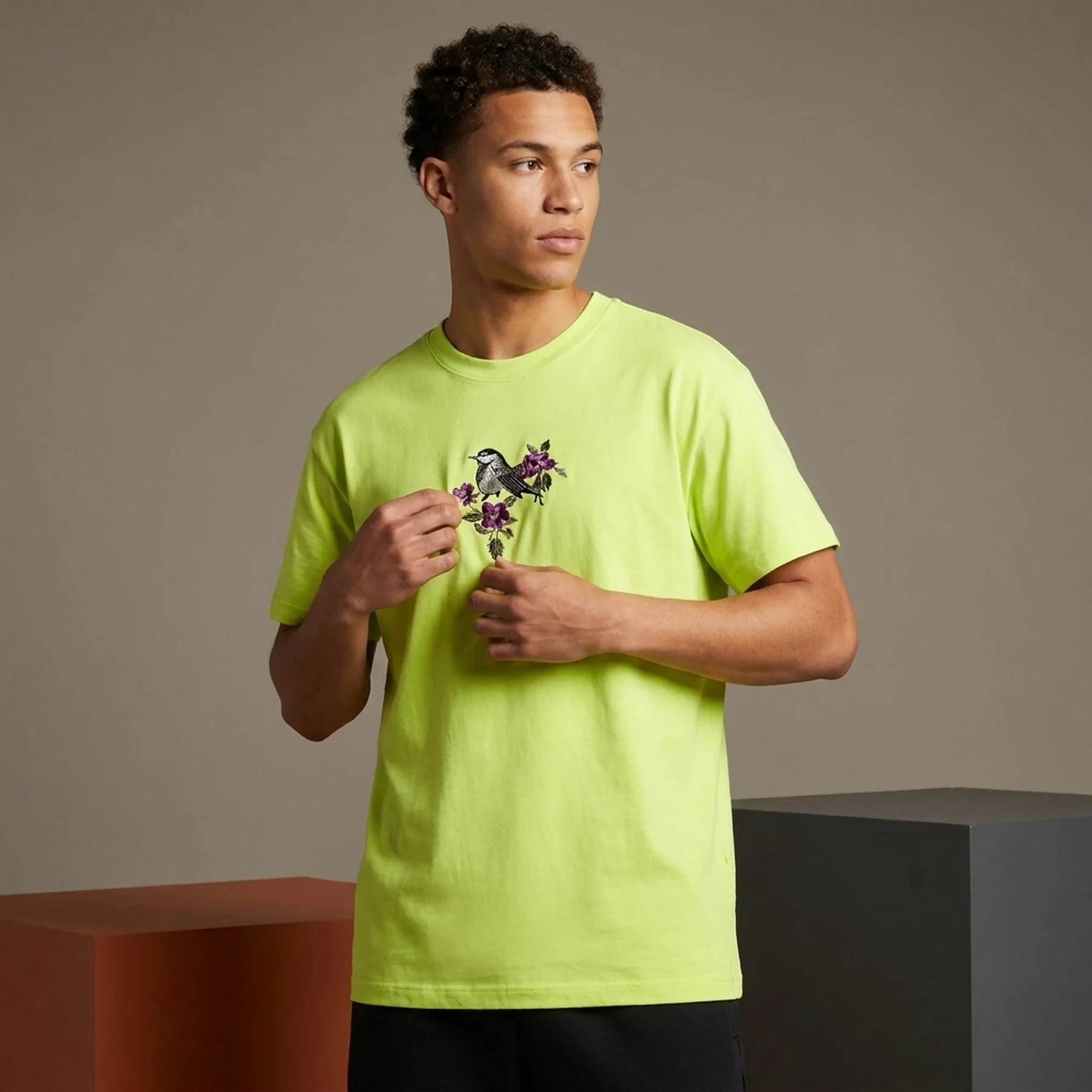 Футболка чоловіча Nike Air Max 90 Embroidered T-Shirt Casual (DO9211-736)