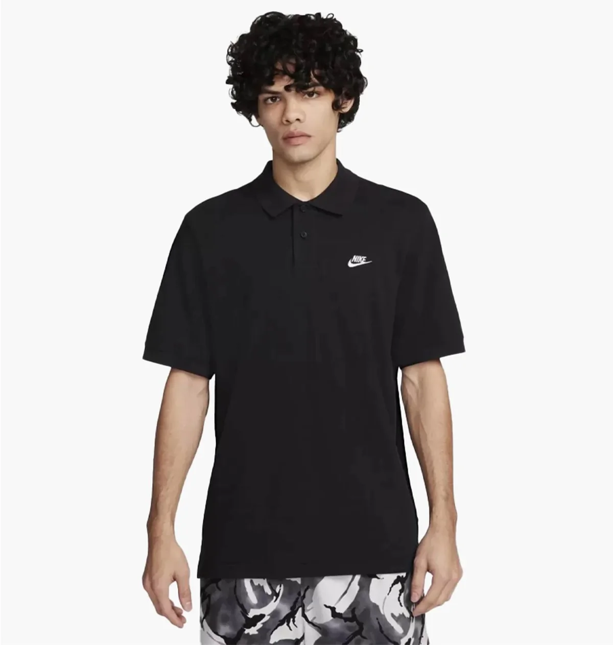 Футболка чоловіча Nike Club (FN3894-010)