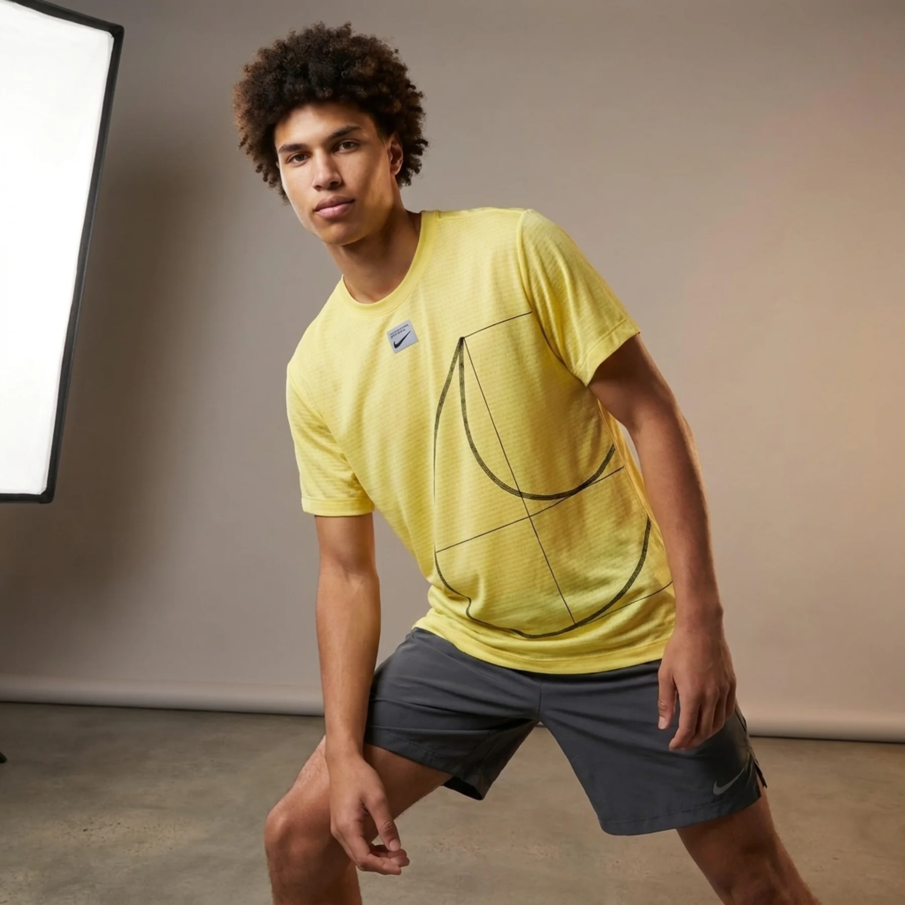 Футболка чоловіча Nike Df Q5 Ss Top Yellow (DQ6626-706)