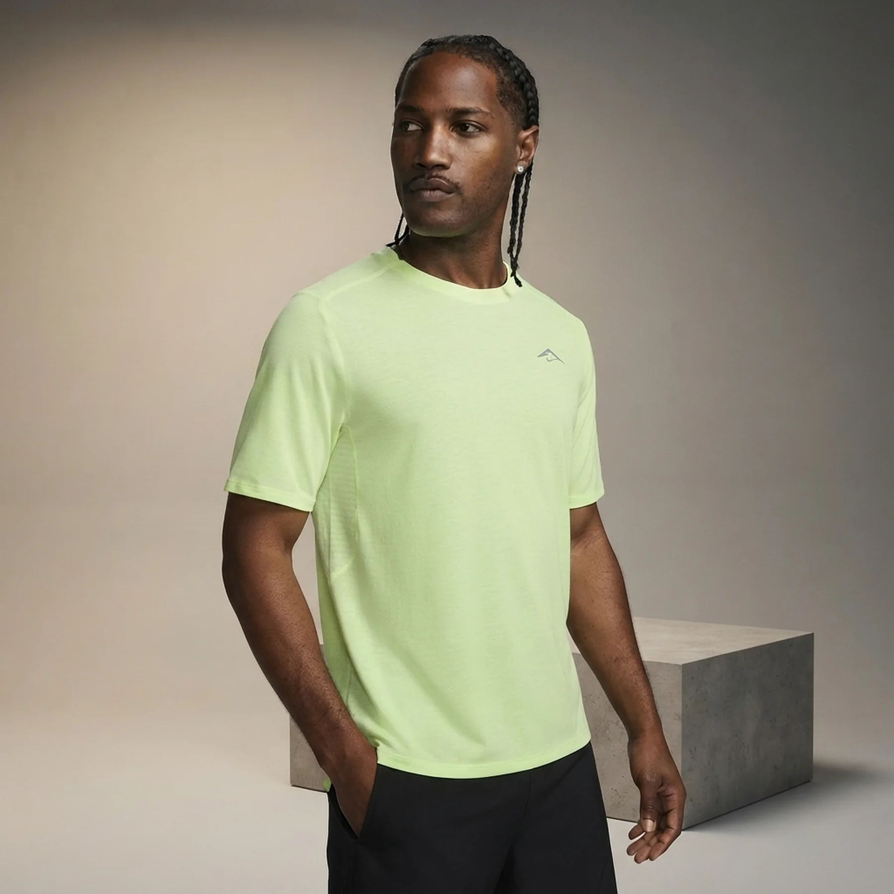 Футболка чоловіча Nike Dfadv Uv Solar Chase Green (HJ3580-701)