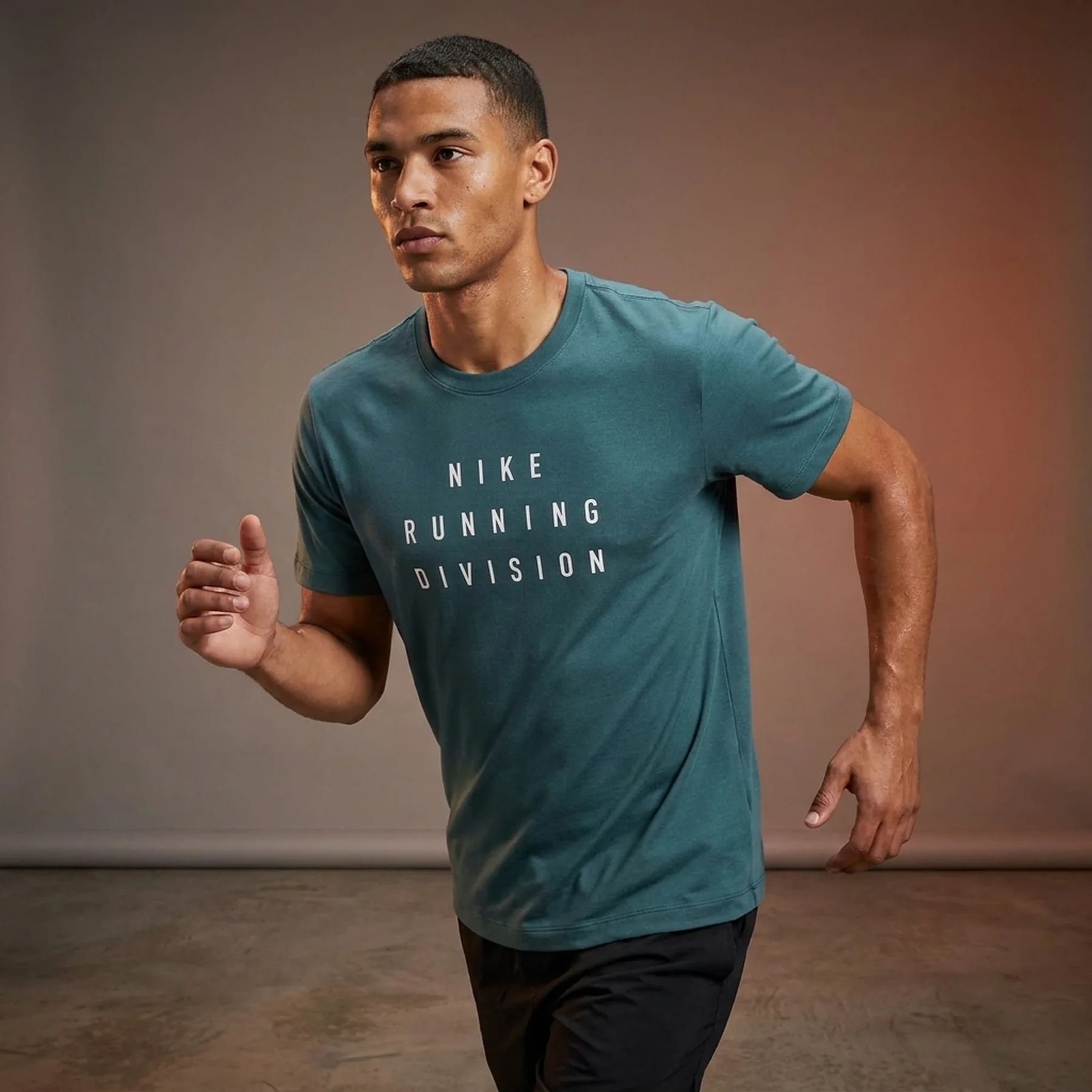 Футболка чоловіча Nike Dri-Fit Run Division (FD0122-309)