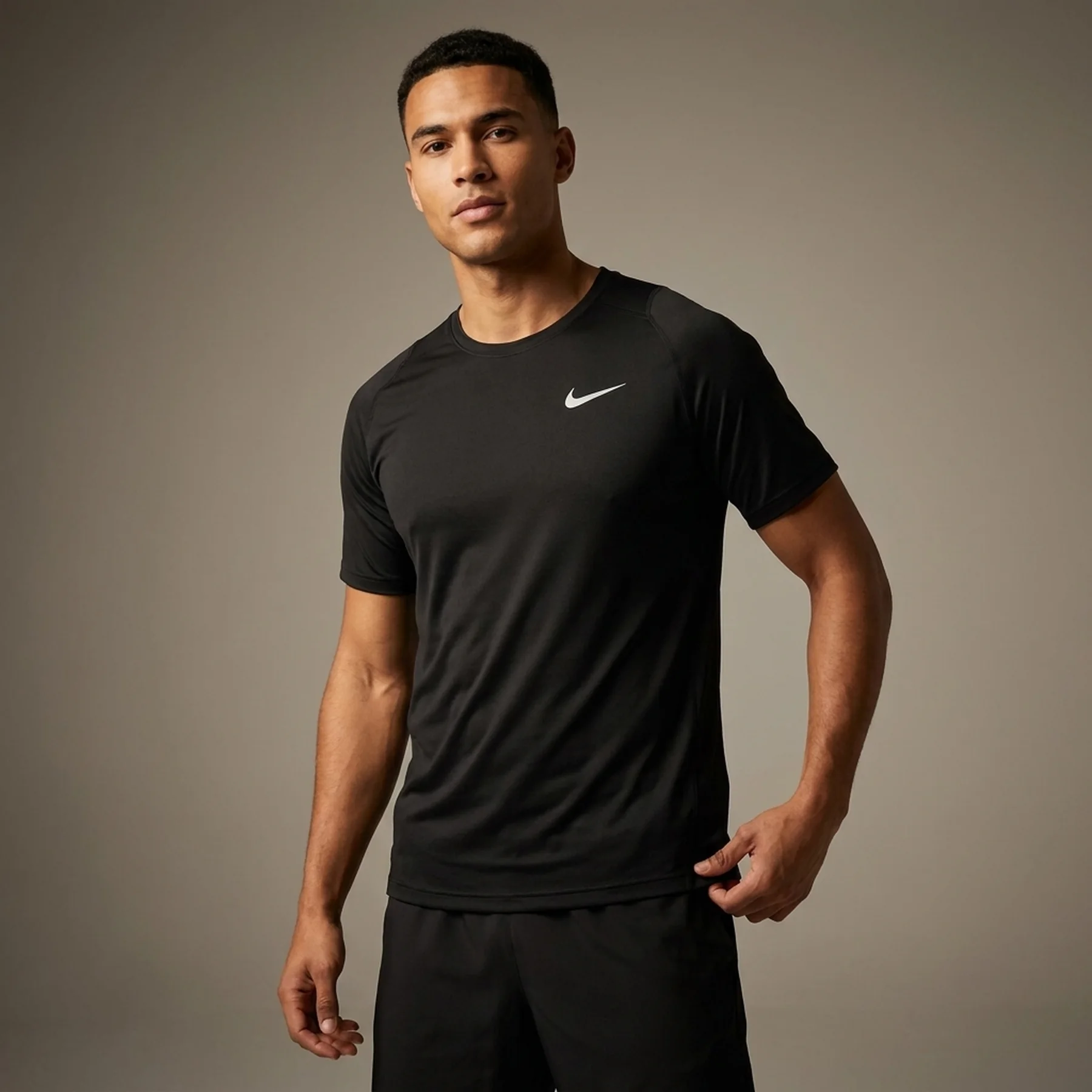 Футболка чоловіча Nike Dri-Fit Uv Hyverse Mens Short Sleeve Training Top (DV9839-010)