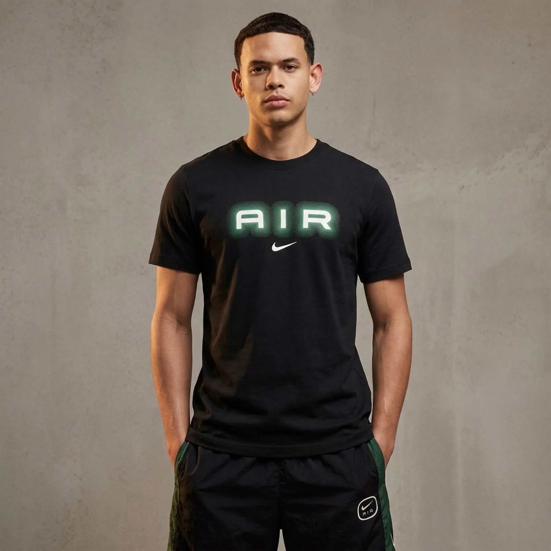 Футболка чоловіча Nike M Nsw Sw Air Graphic Tee (HM0185-011)