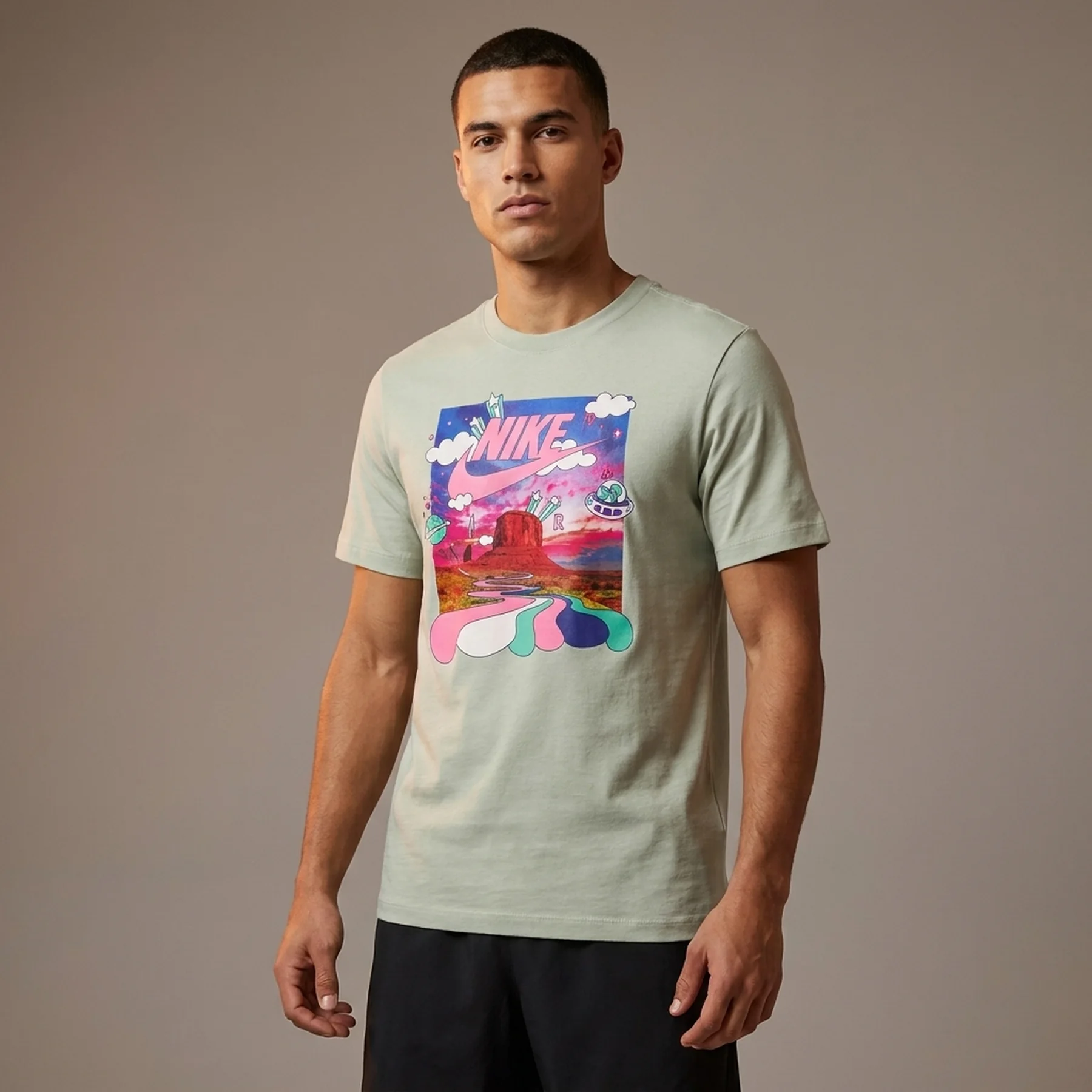 Футболка чоловіча Nike Light Photo Short Sleeve (HJ5468-005)