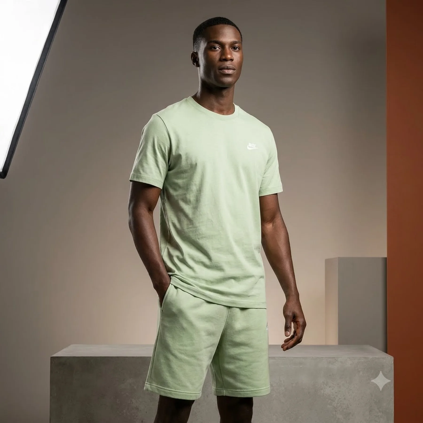 Футболка чоловіча Nike Nsw Club Tee (AR4997-363)