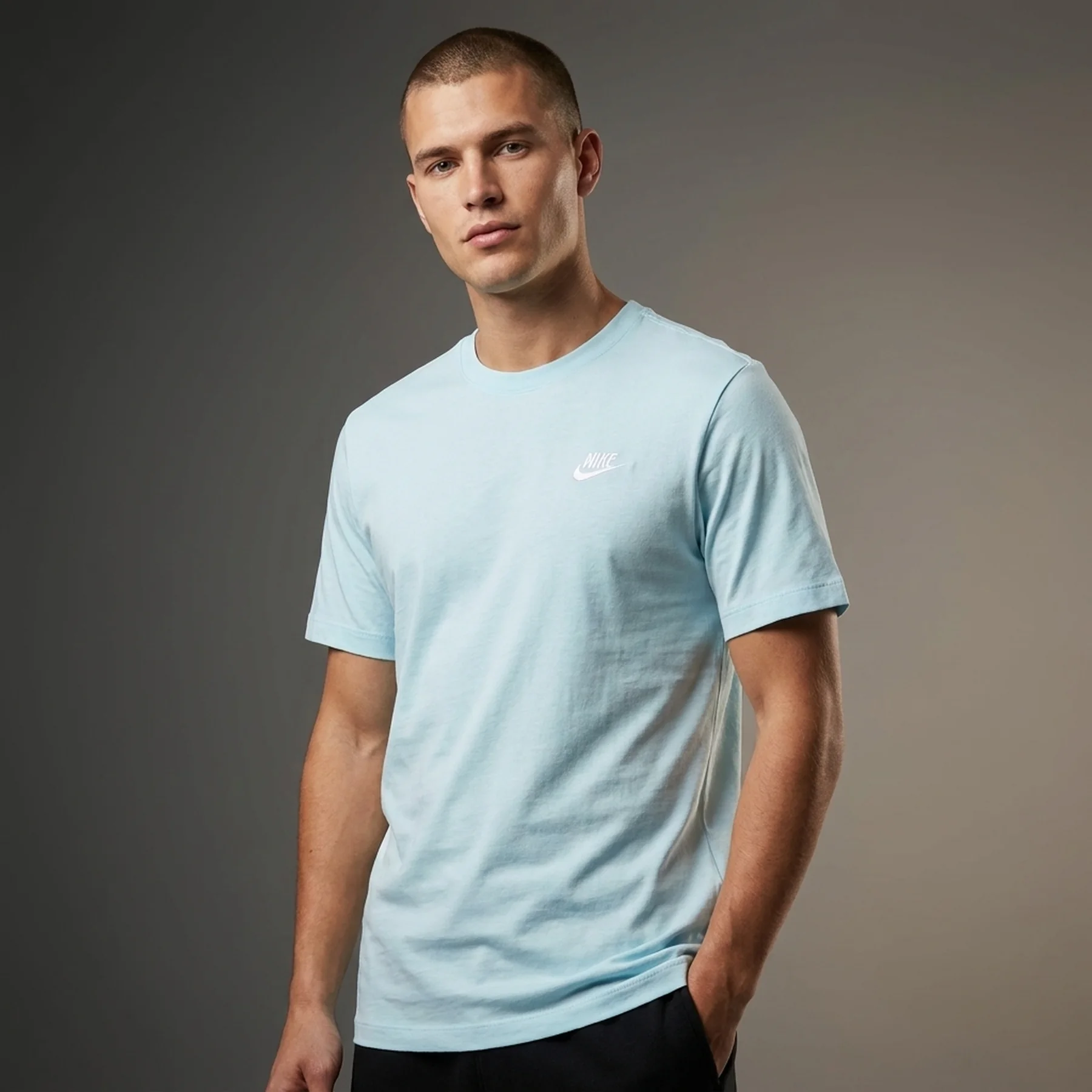 Футболка чоловіча Nike Nsw Club Tee (AR4997-476)