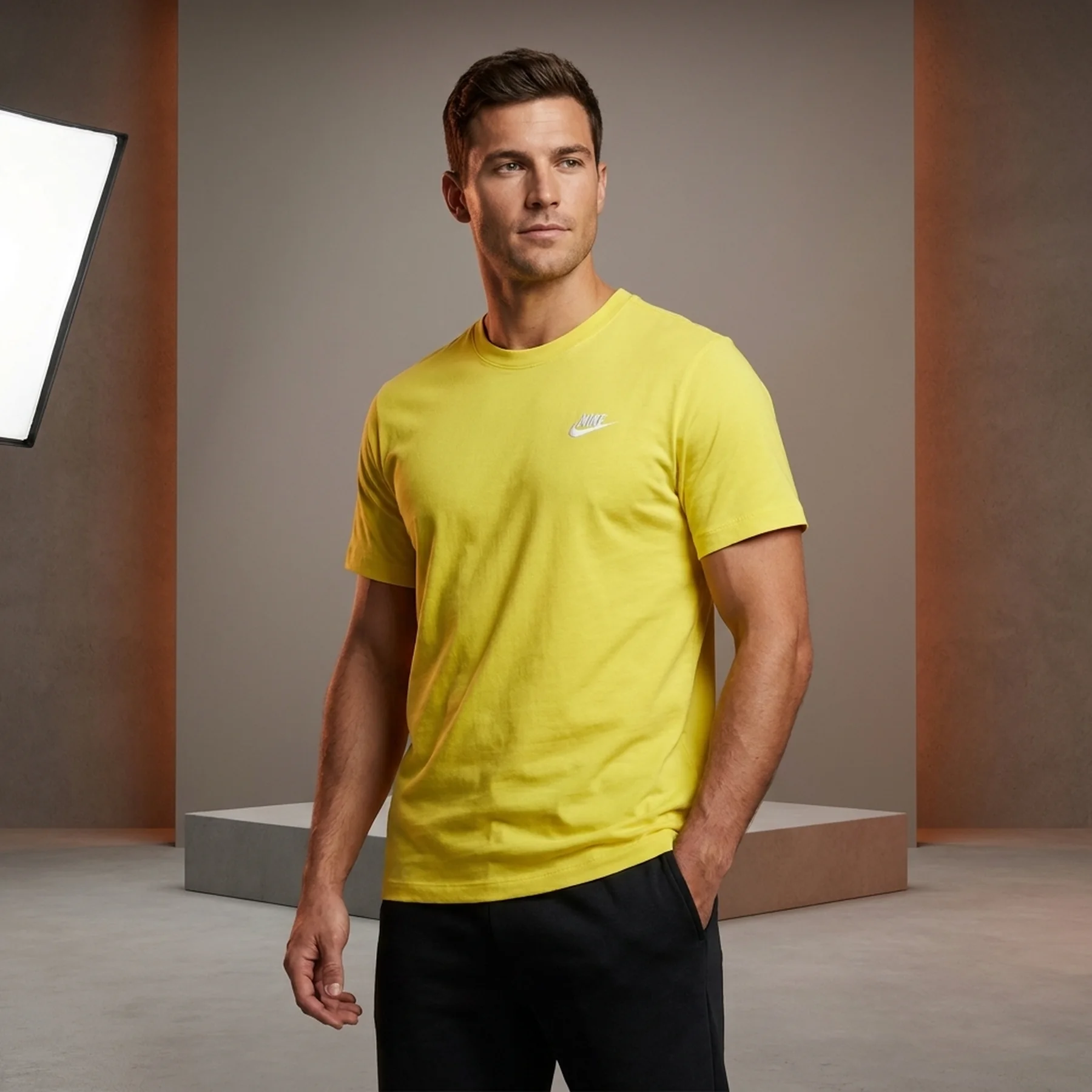 Футболка чоловіча Nike Nsw Club Tee (AR4997-732)