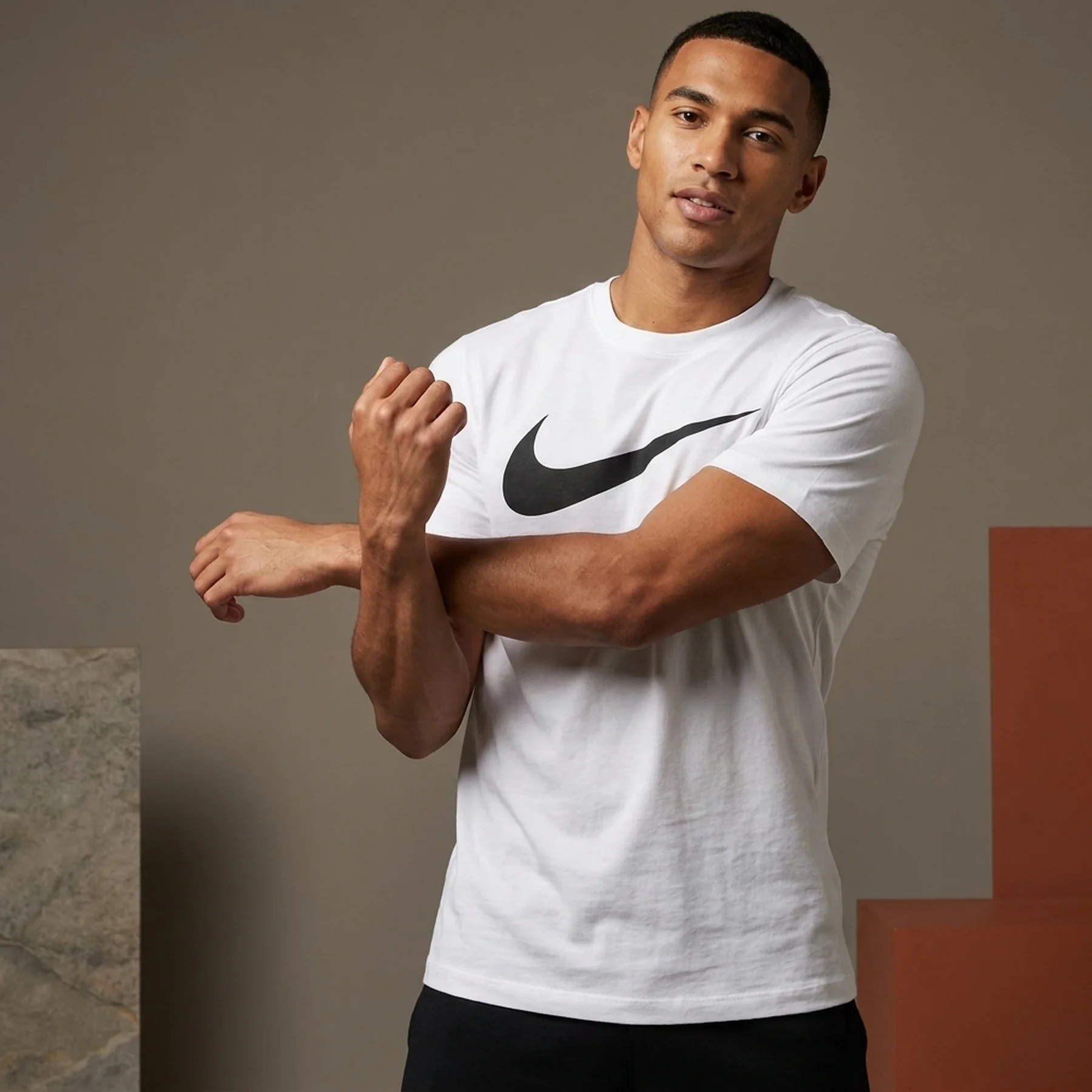 Футболка чоловіча Nike Nsw Icon Swoosh T- Shirt (DC5094-100)