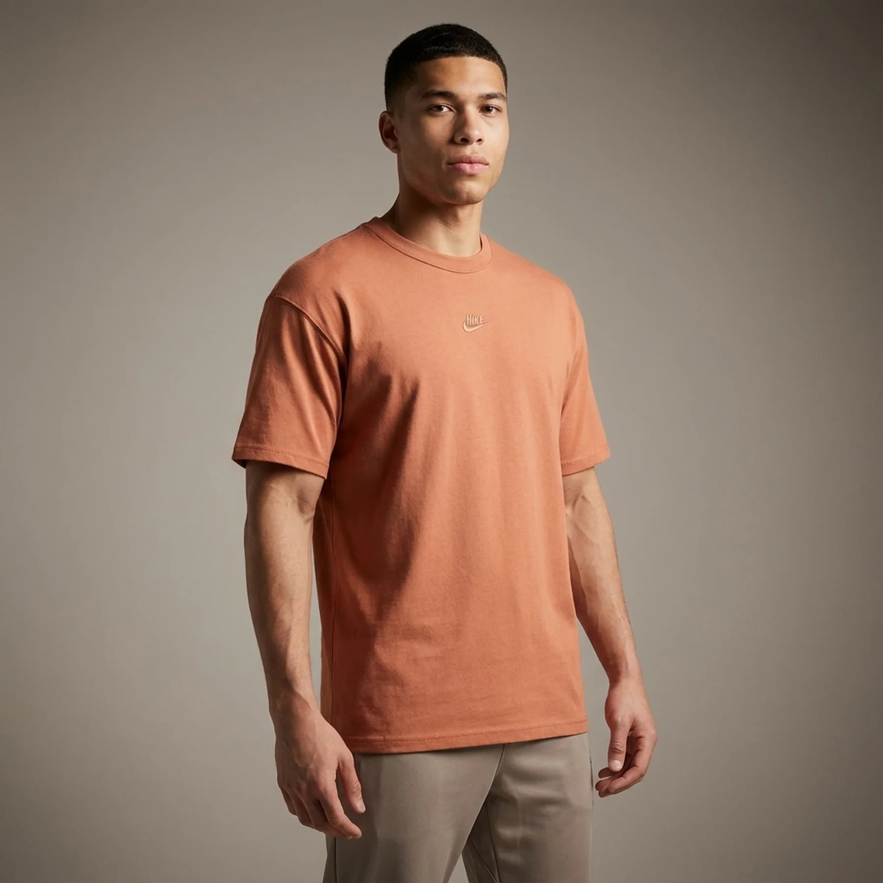 Футболка чоловіча Nike Nsw Prem Essntl Sust Tee Orange (DO7392-225)
