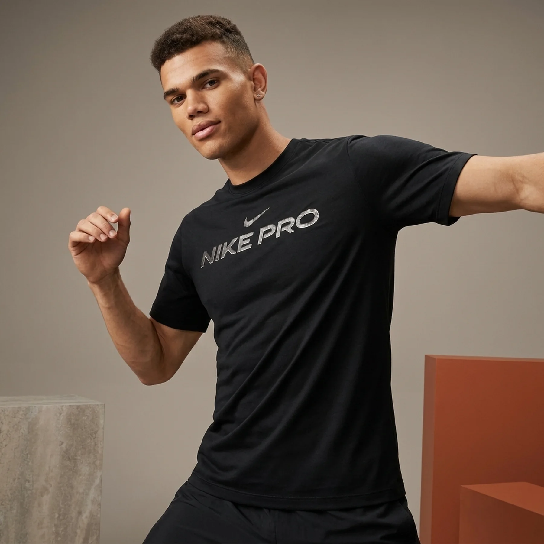 Футболка чоловіча Nike Pro Dri-Fit Tee (FJ2393-010)