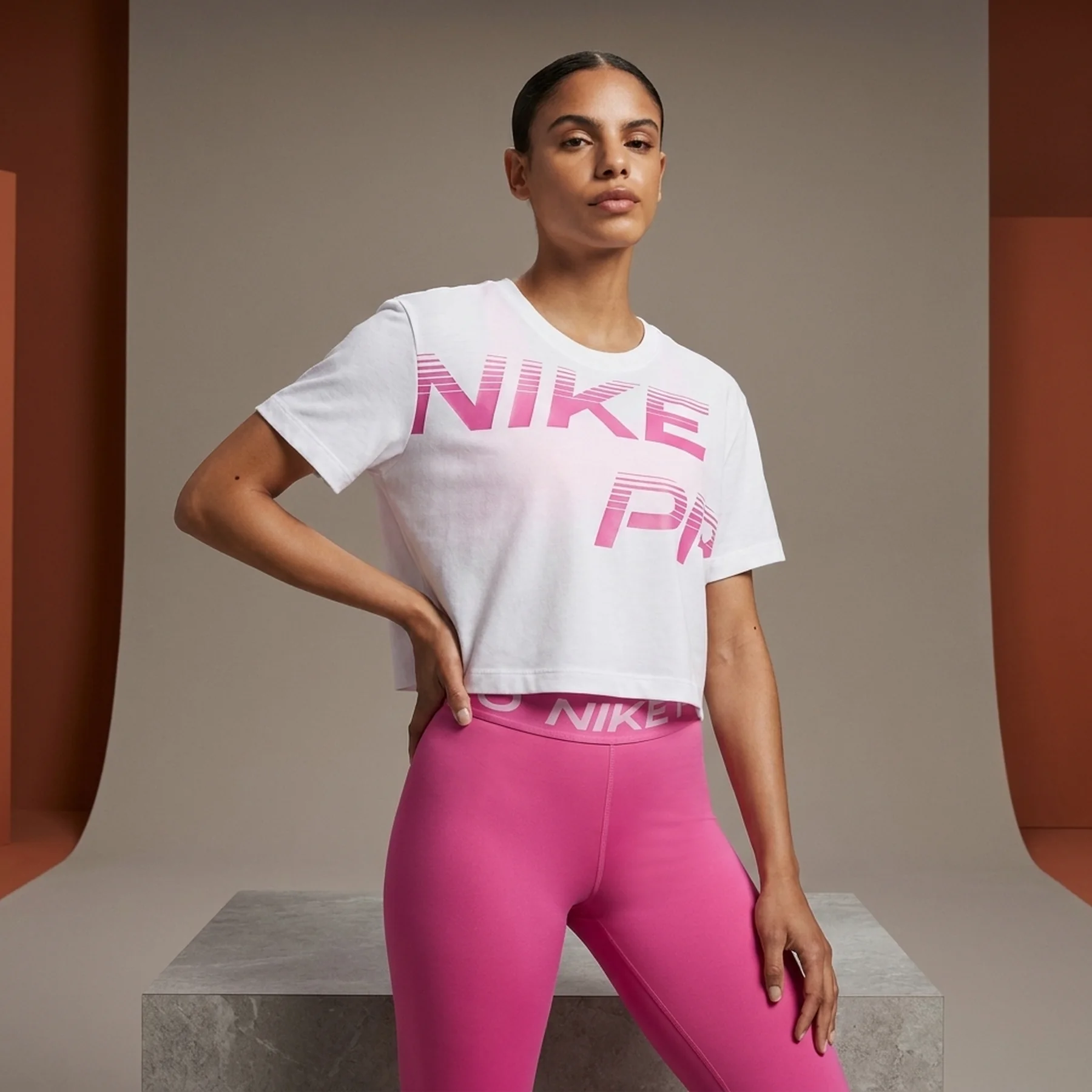 Футболка чоловіча Nike Pro Grx (FQ4985-100)