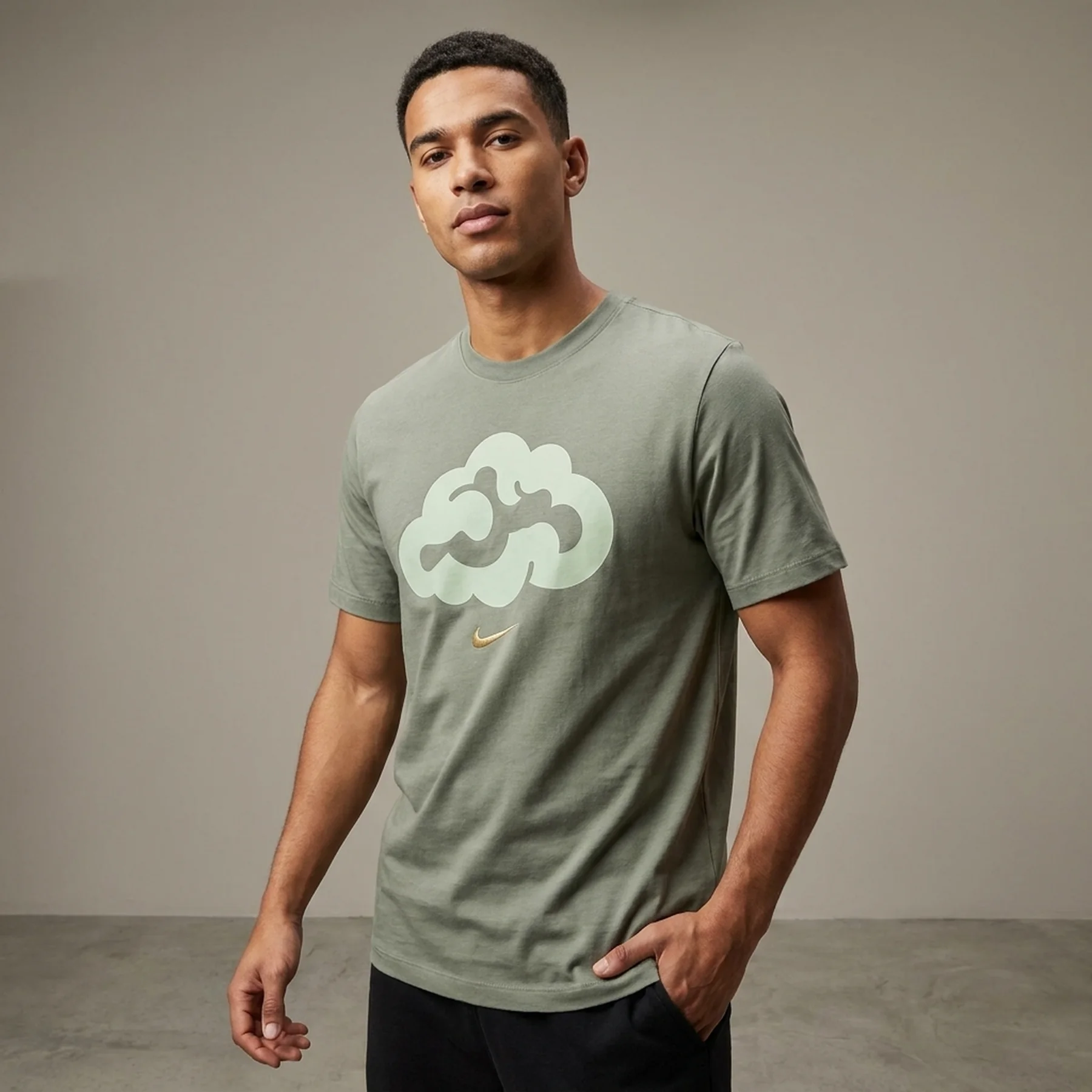 Футболка чоловіча Nike Sportswear Gr (HJ0778-370)